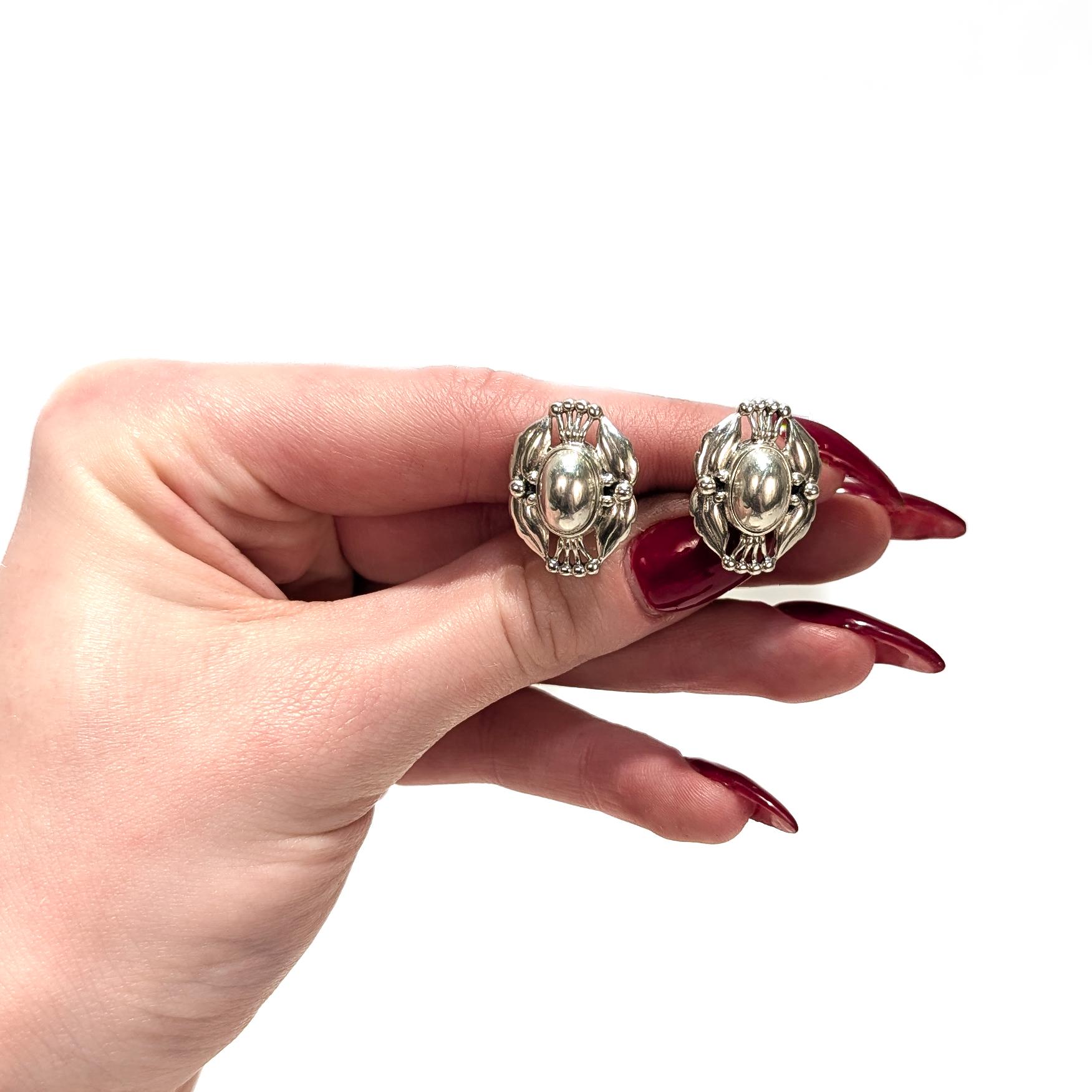 Pair of Georg Jensen Sterling Silver Heritage 2000 Clip-On Earrings In Good Condition For Sale In Philadelphia, PA