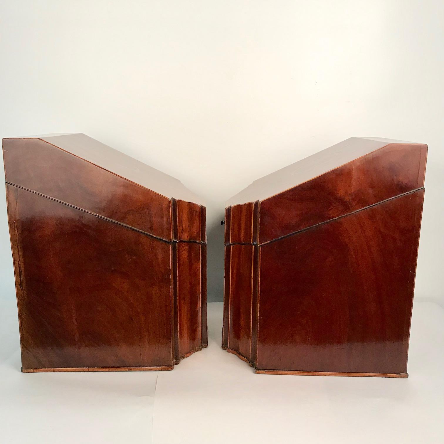 Pair of George 111 Inlaid Mahogany Knife Boxes In Good Condition For Sale In Montreal, QC