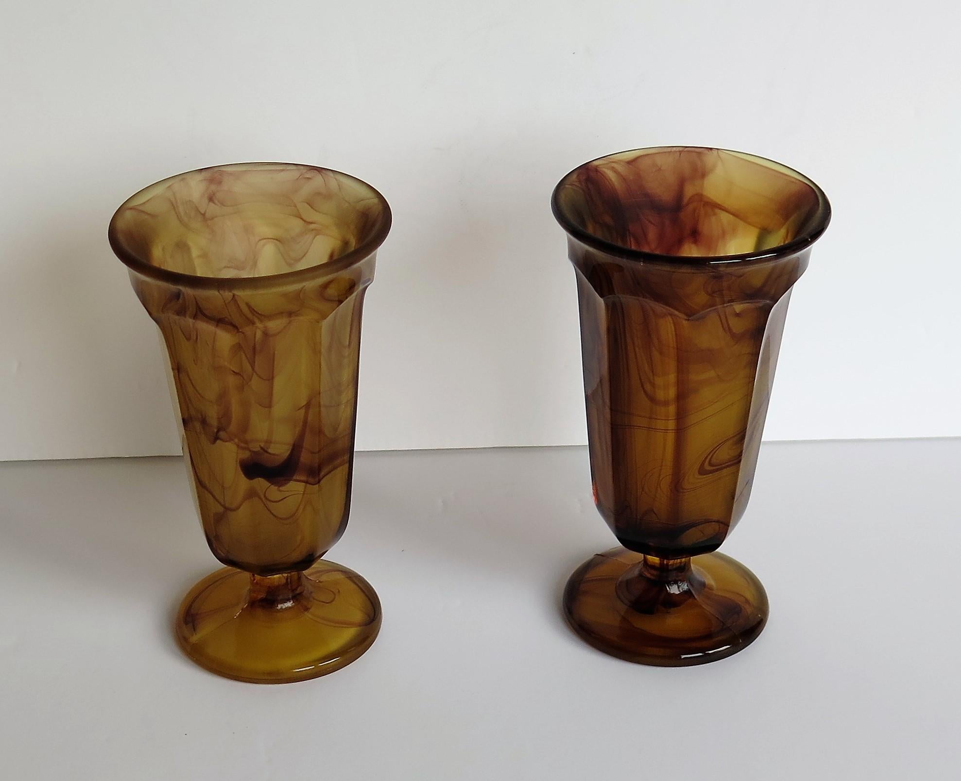 Anglais Paire de verres Art Déco Parfait par George Davidson Amber Cloud Glass, vers 1930 en vente