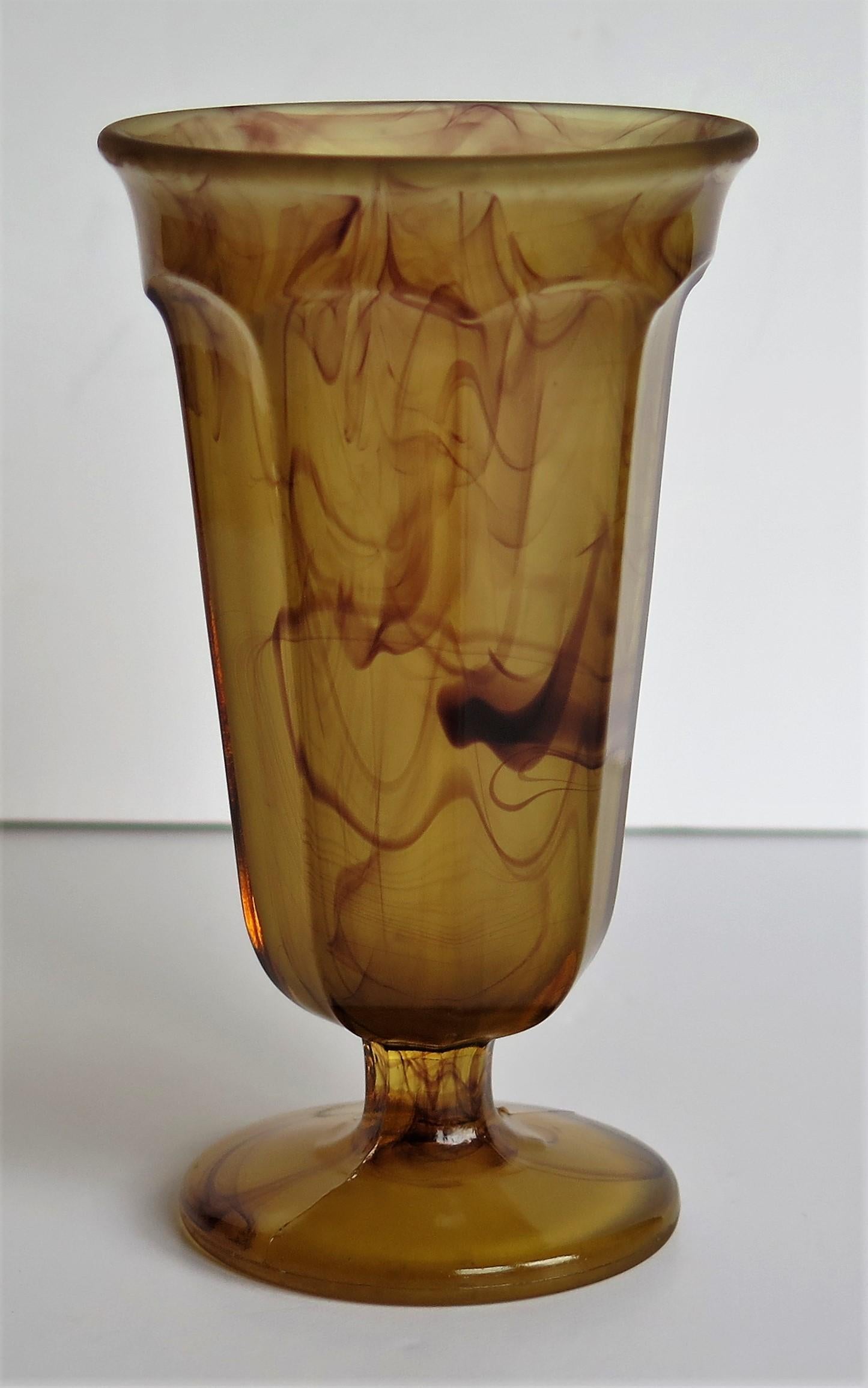 PAR Copas Parfait Art Decó de George Davidson Amber Cloud Glass, Circa 1930s 1