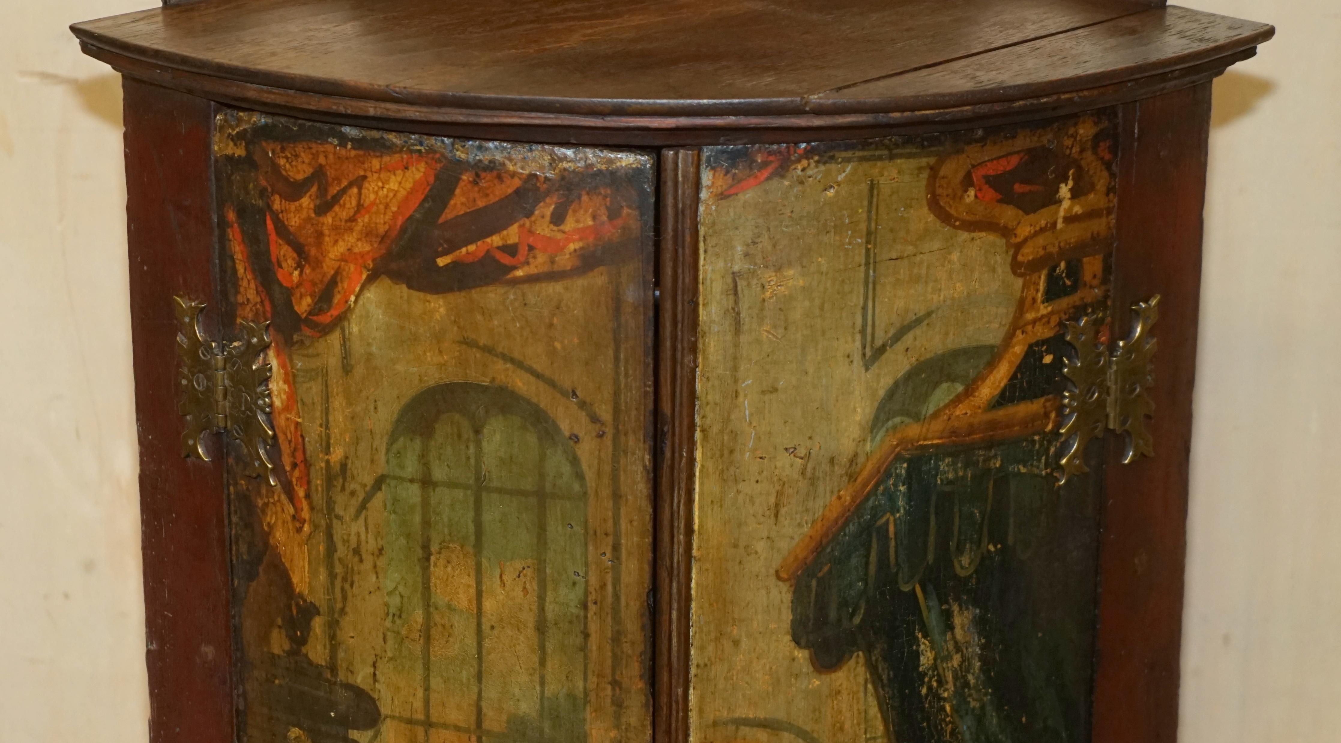 George I PAIR OF GEORGE I CIRCA 1700 HENRY VIII POLYCHROME PAiNTED CORNER WALL CABINETS For Sale