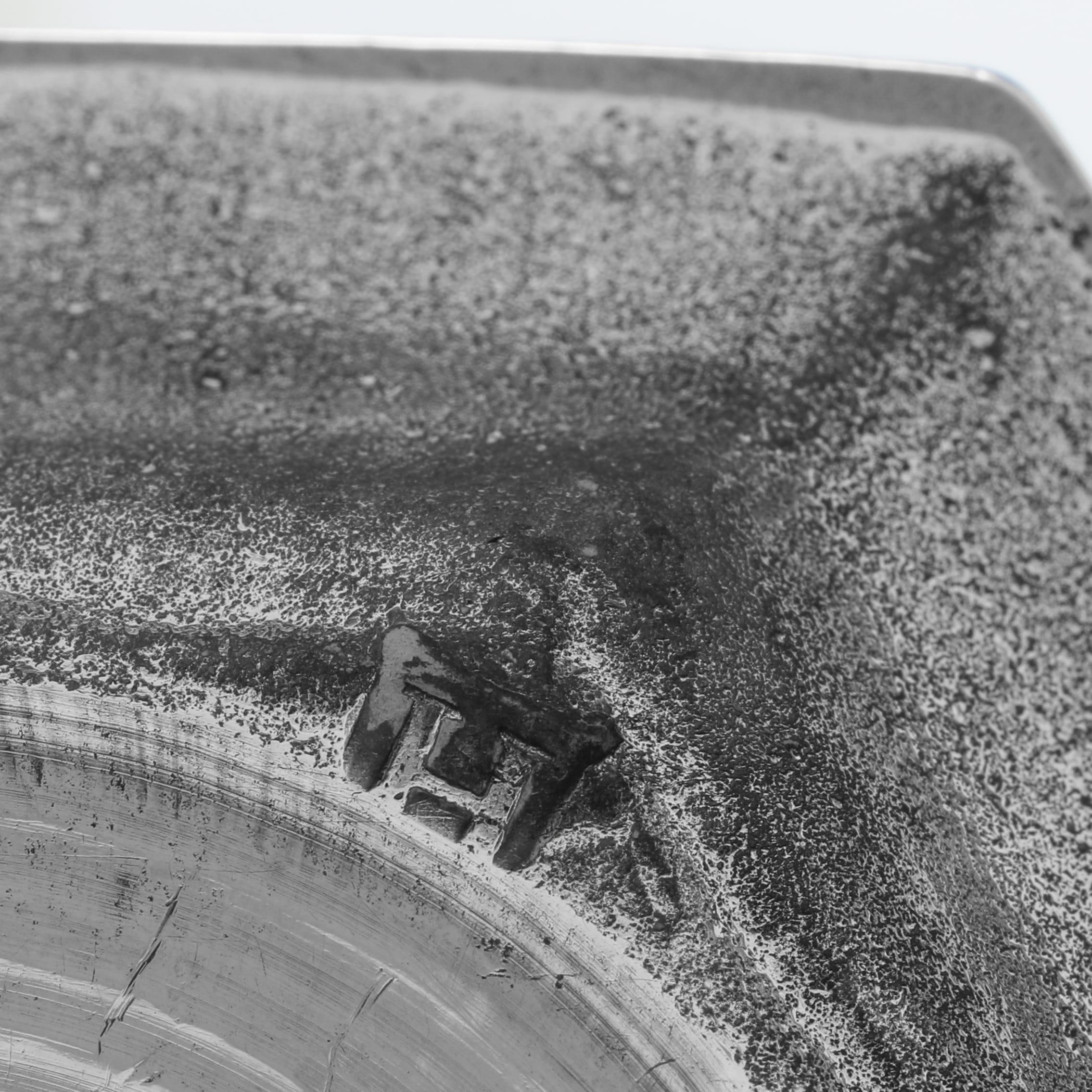 Coppia di ceri in argento sterling di epoca Giorgio I realizzati nel 1723 in vendita 1