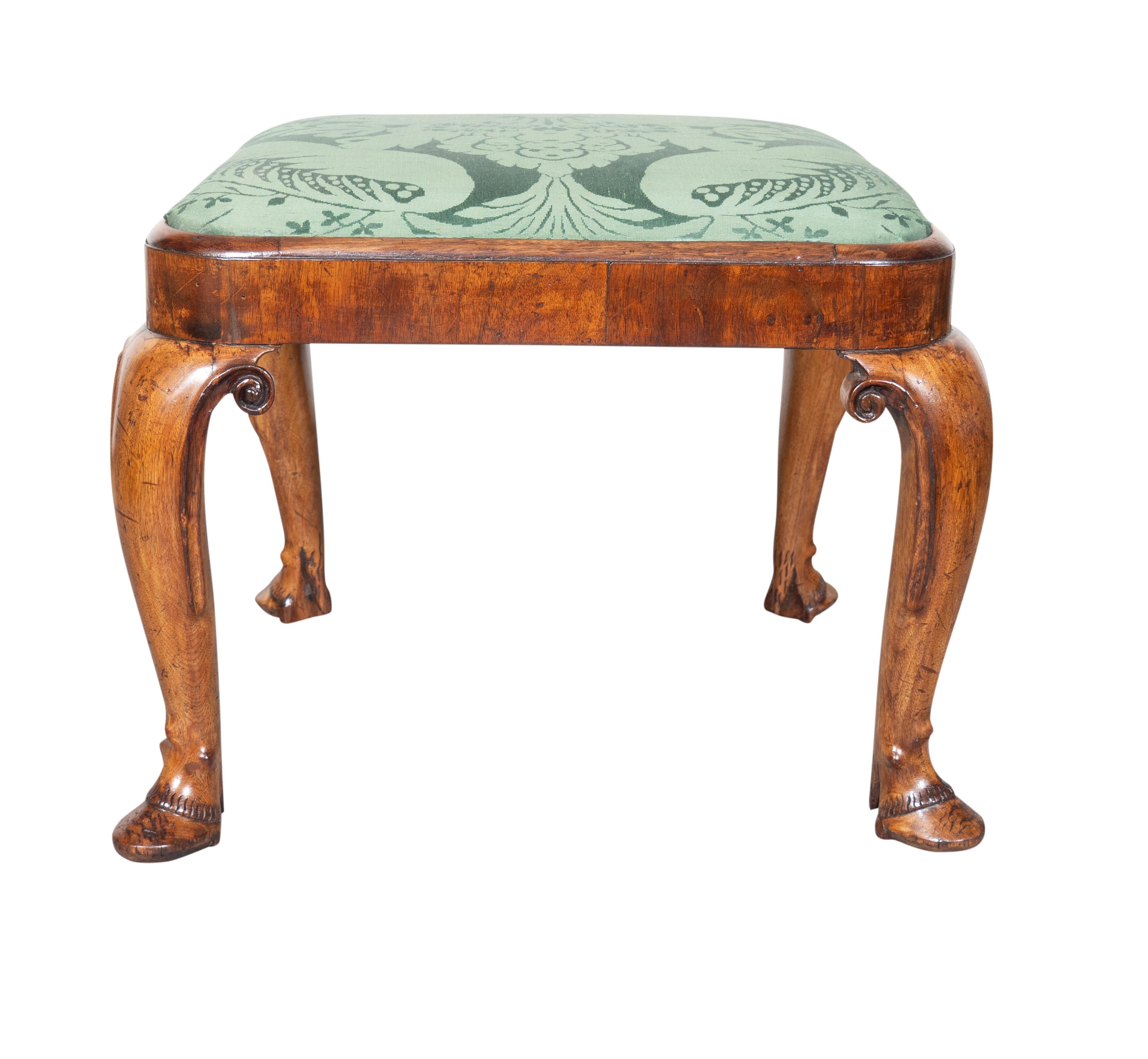 18th Century Pair Of George I Walnut Benches For Sale