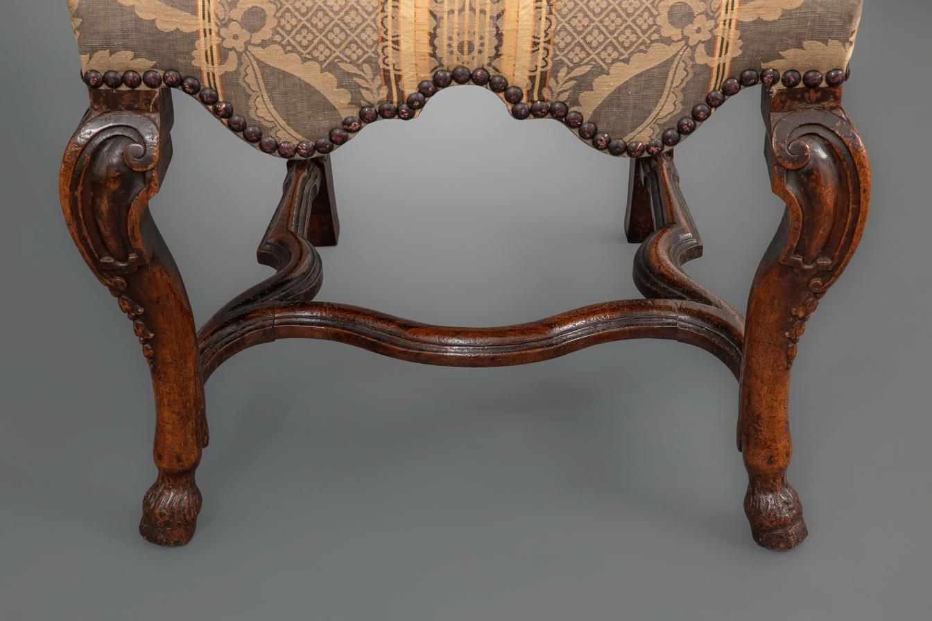 Pair of George I Walnut Side Chairs 2