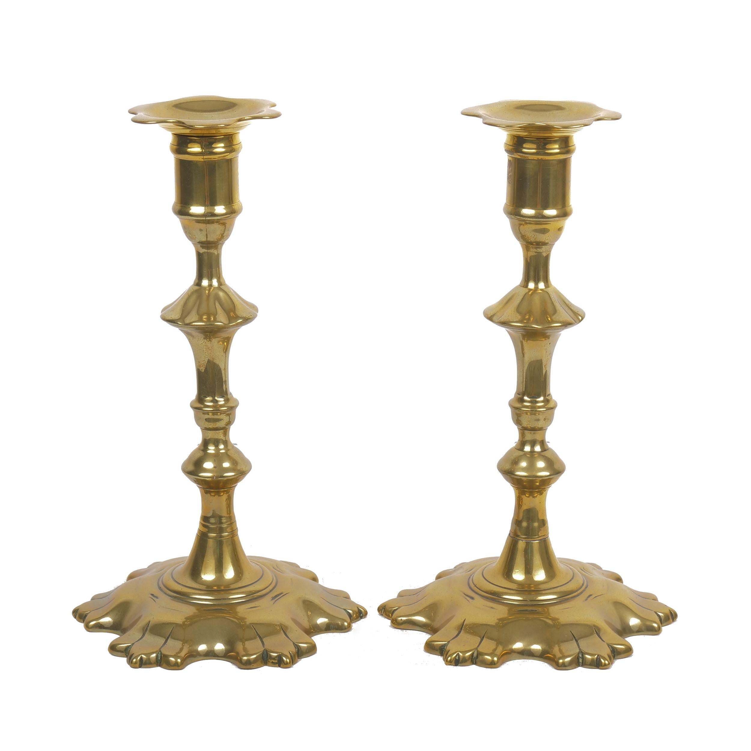 18th Century and Earlier Pair of George II Antique English Shell-Base Brass Candlesticks, circa 1760