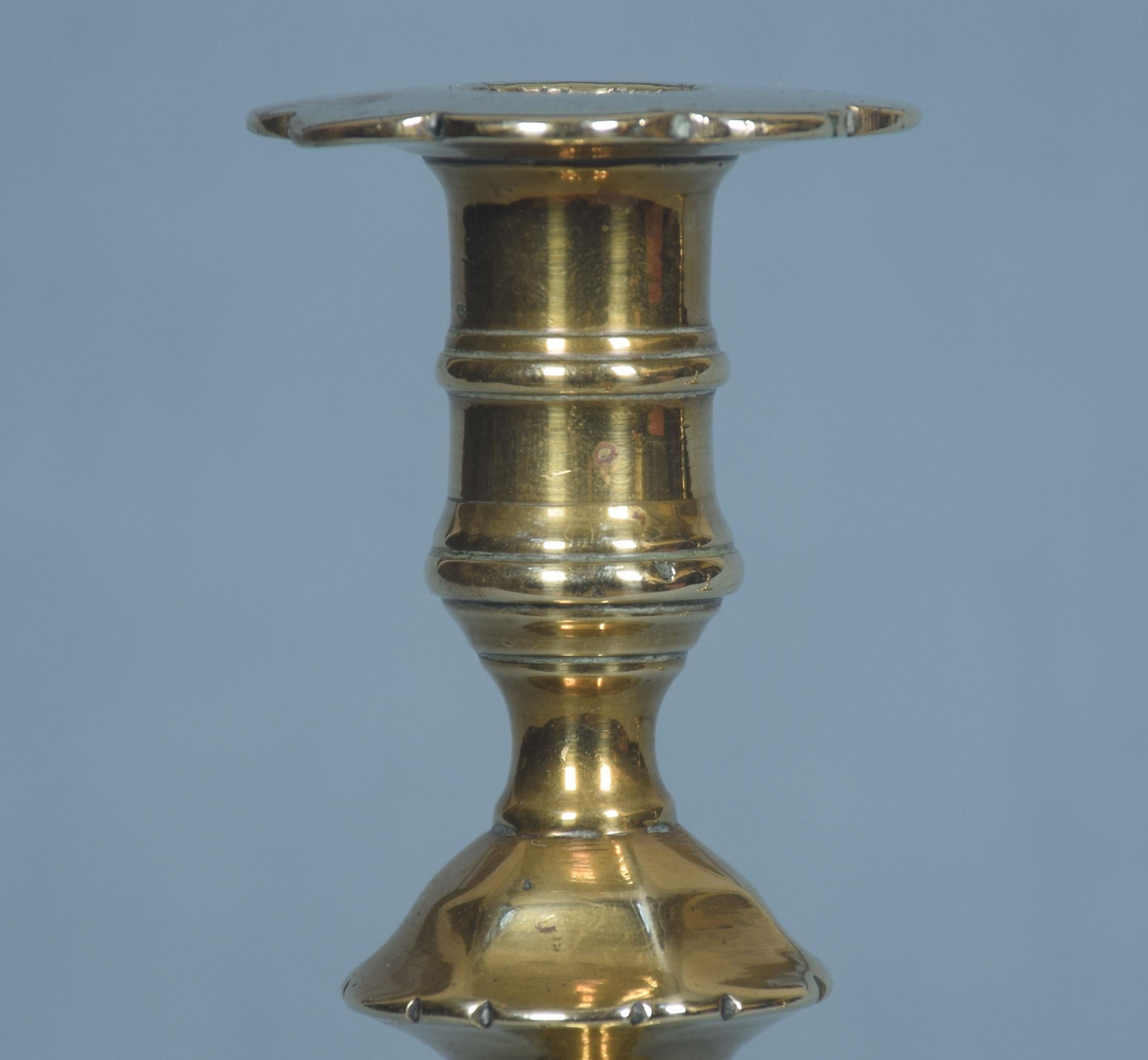 Pair of George II Brass Candlesticks In Good Condition In Cheshire, GB
