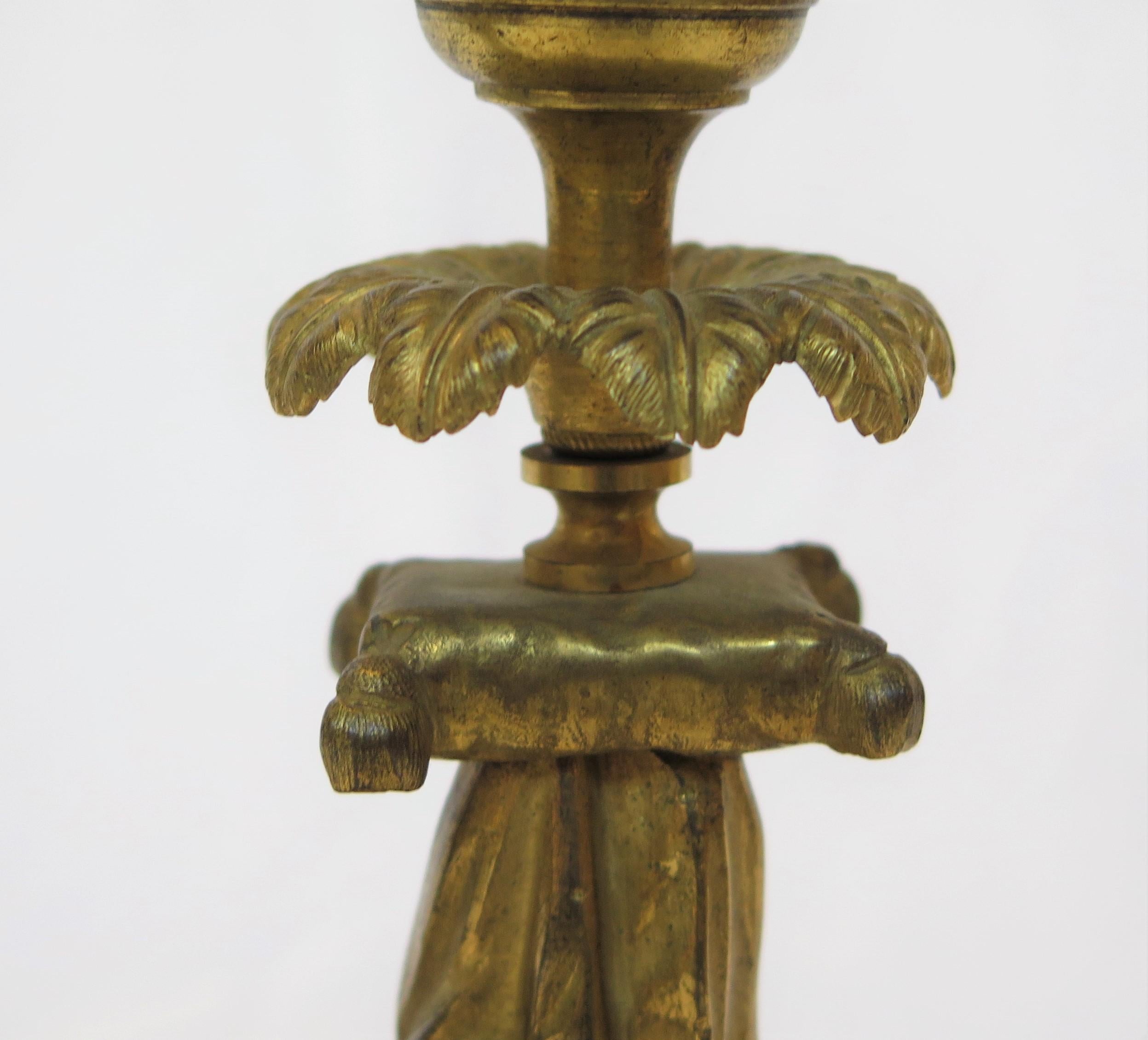 Coppia di candelabri in bronzo a cariatide di Giorgio II In condizioni buone in vendita a Dallas, TX