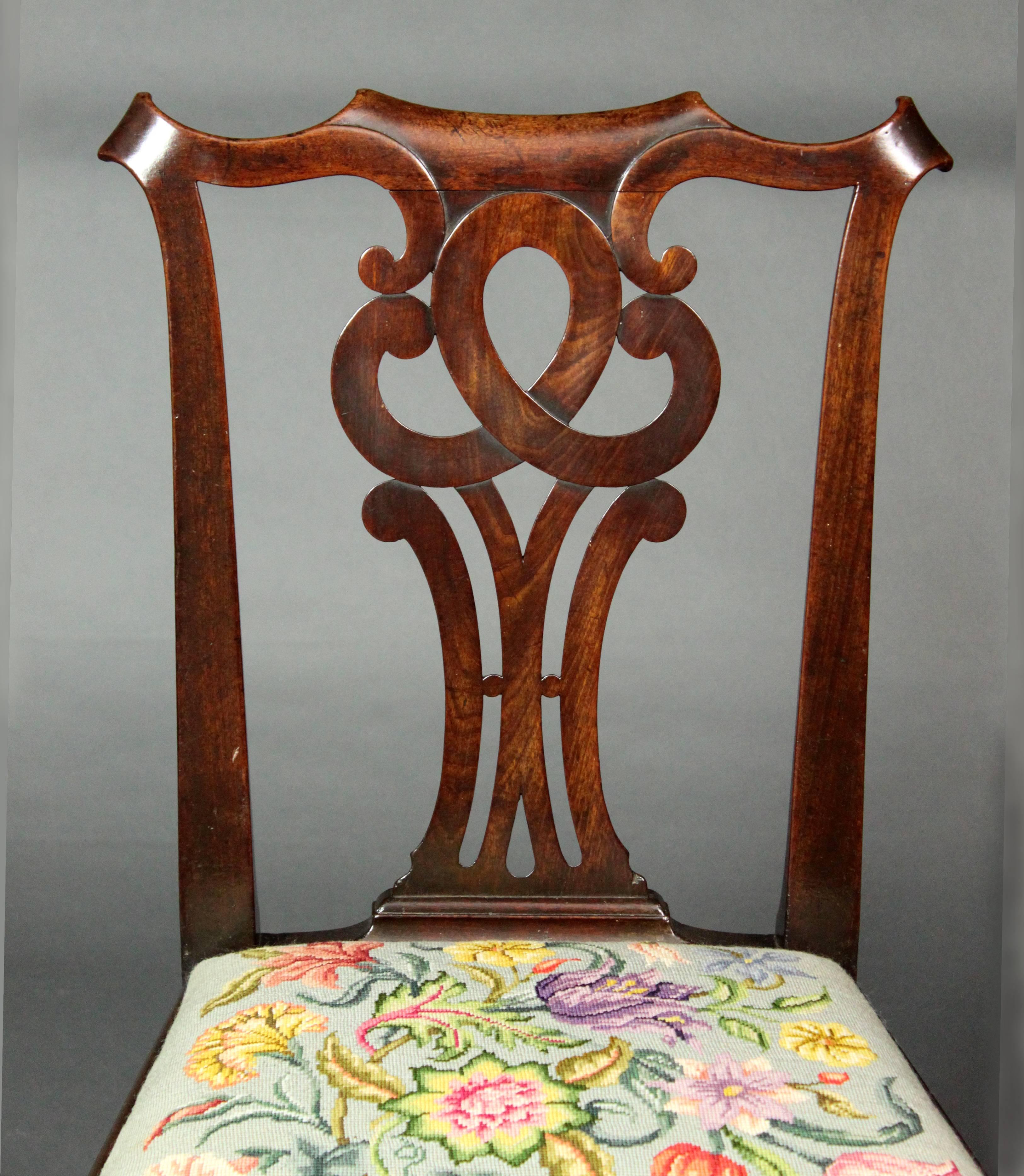 Pair of George II Mahogany Cabriole Leg Chairs In Good Condition In Bradford-on-Avon, Wiltshire