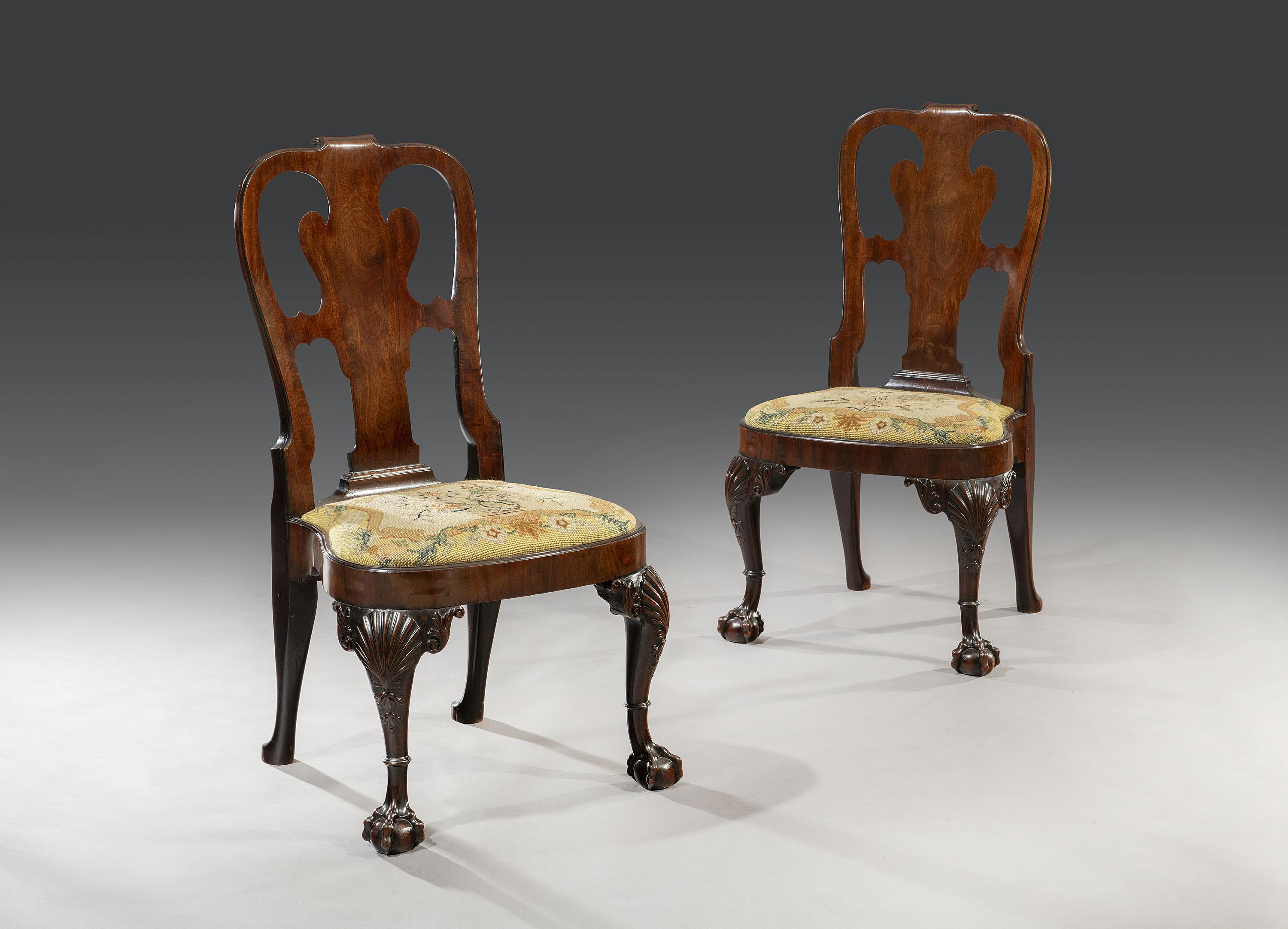 Pair of George II Period 18th Century Carved Cuban Mahogany Side Chairs In Good Condition In Bradford on Avon, GB