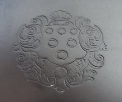 Paar George II.-Serviergeschirrschalen, hergestellt in London von John Tuite, 1729