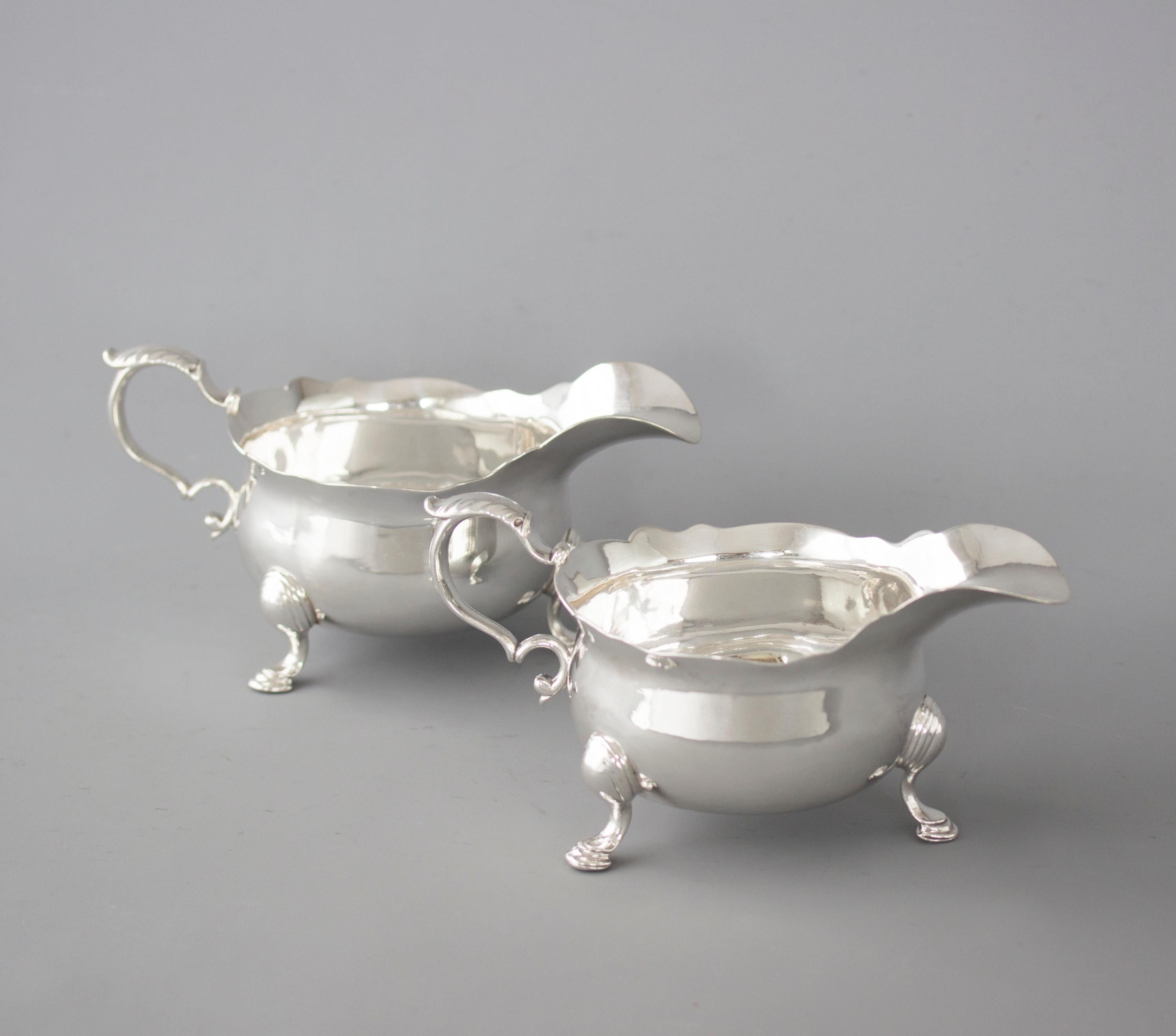 Pair of George II Silver Sauce Boats, London, 1737 by Benjamin West For Sale 7