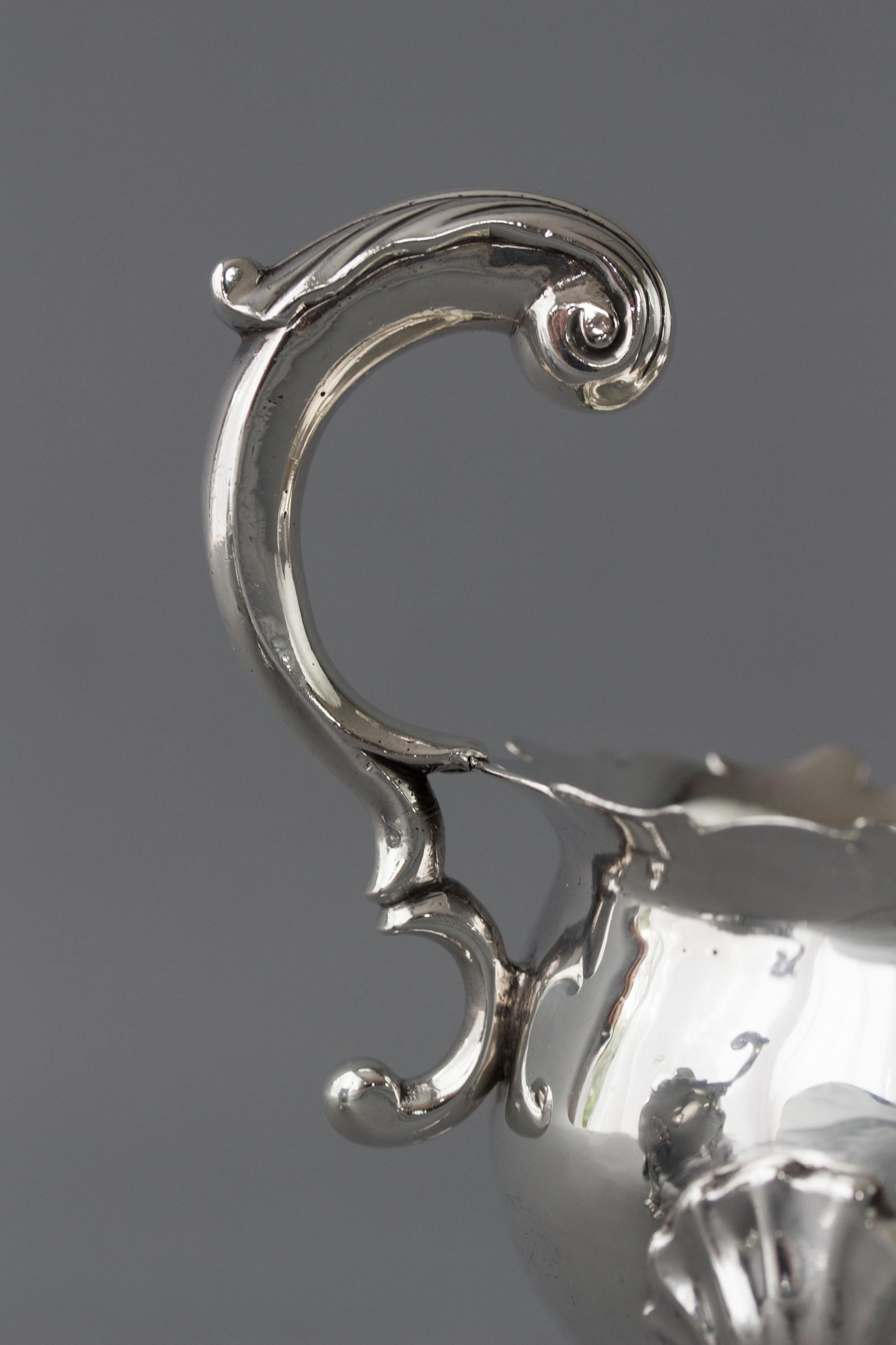 Pair of George II Silver Sauce Boats, London, 1752 8
