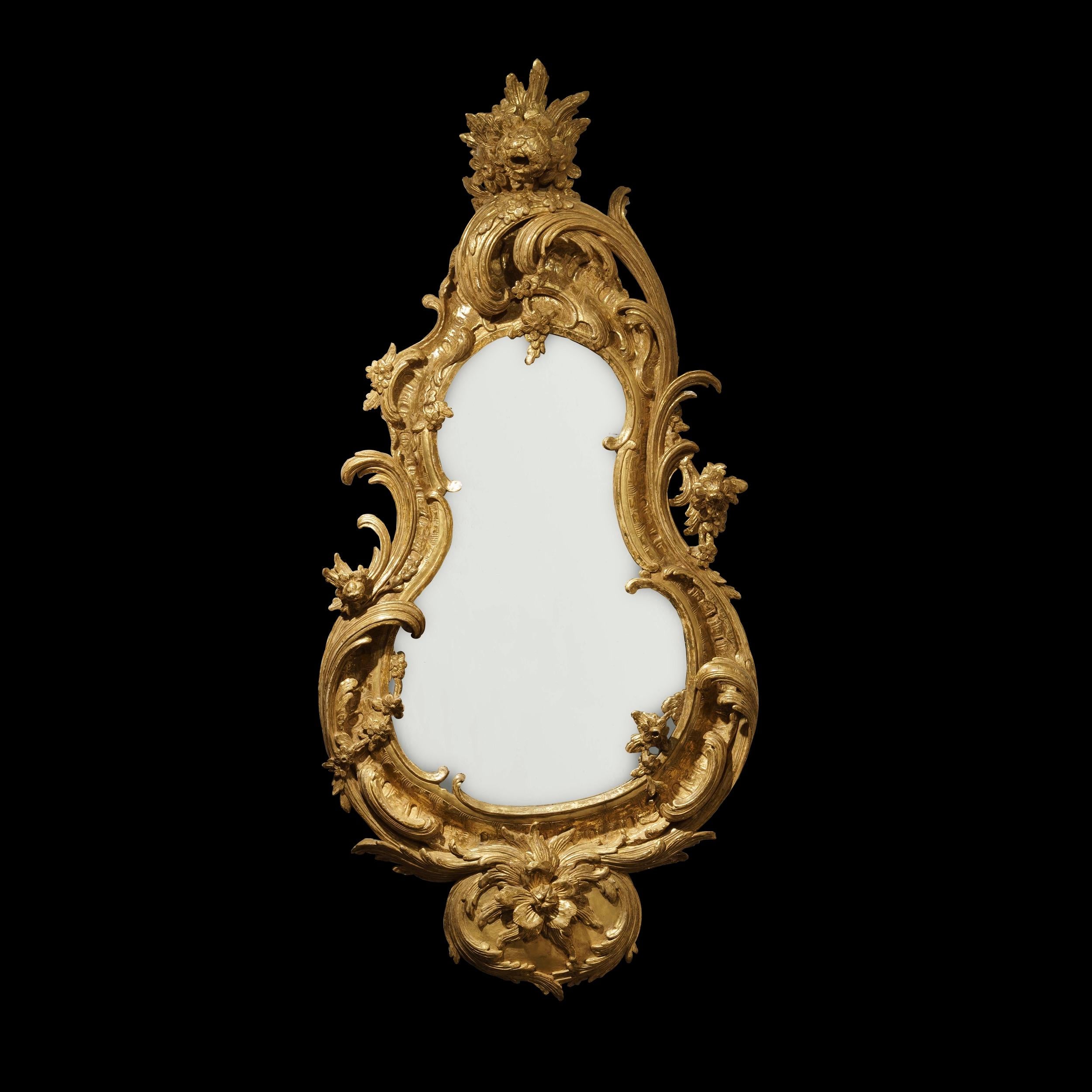 English Pair of George II Style Carved Giltwood Mirrors For Sale