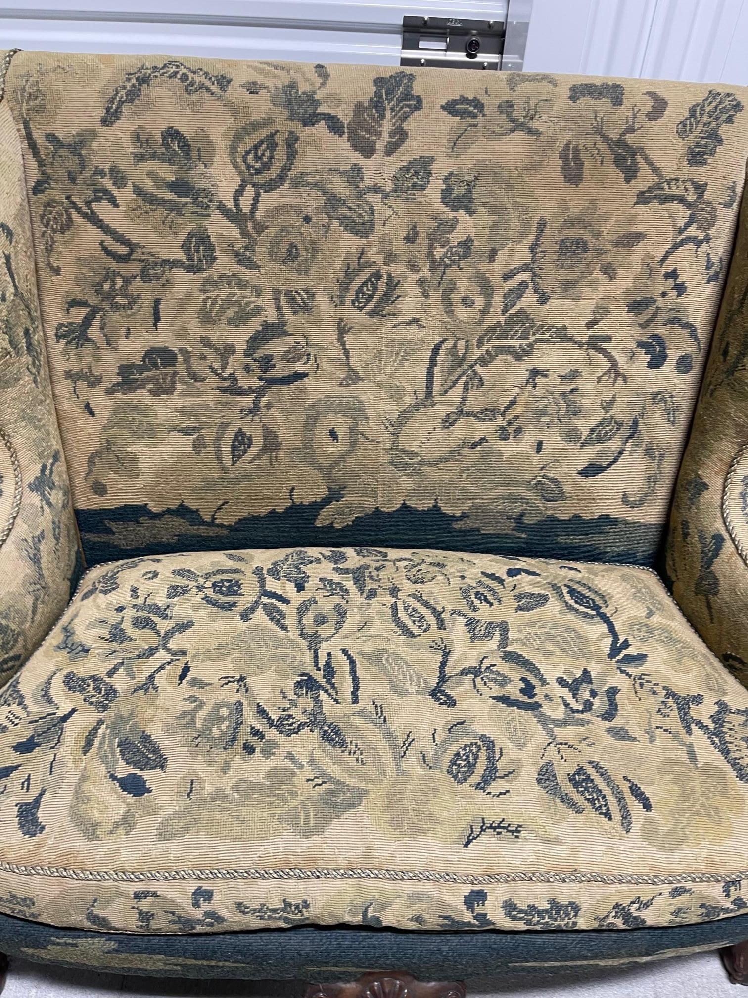 Pair of George II Style Carved Walnut Settees Needlework, 19th Century For Sale 5