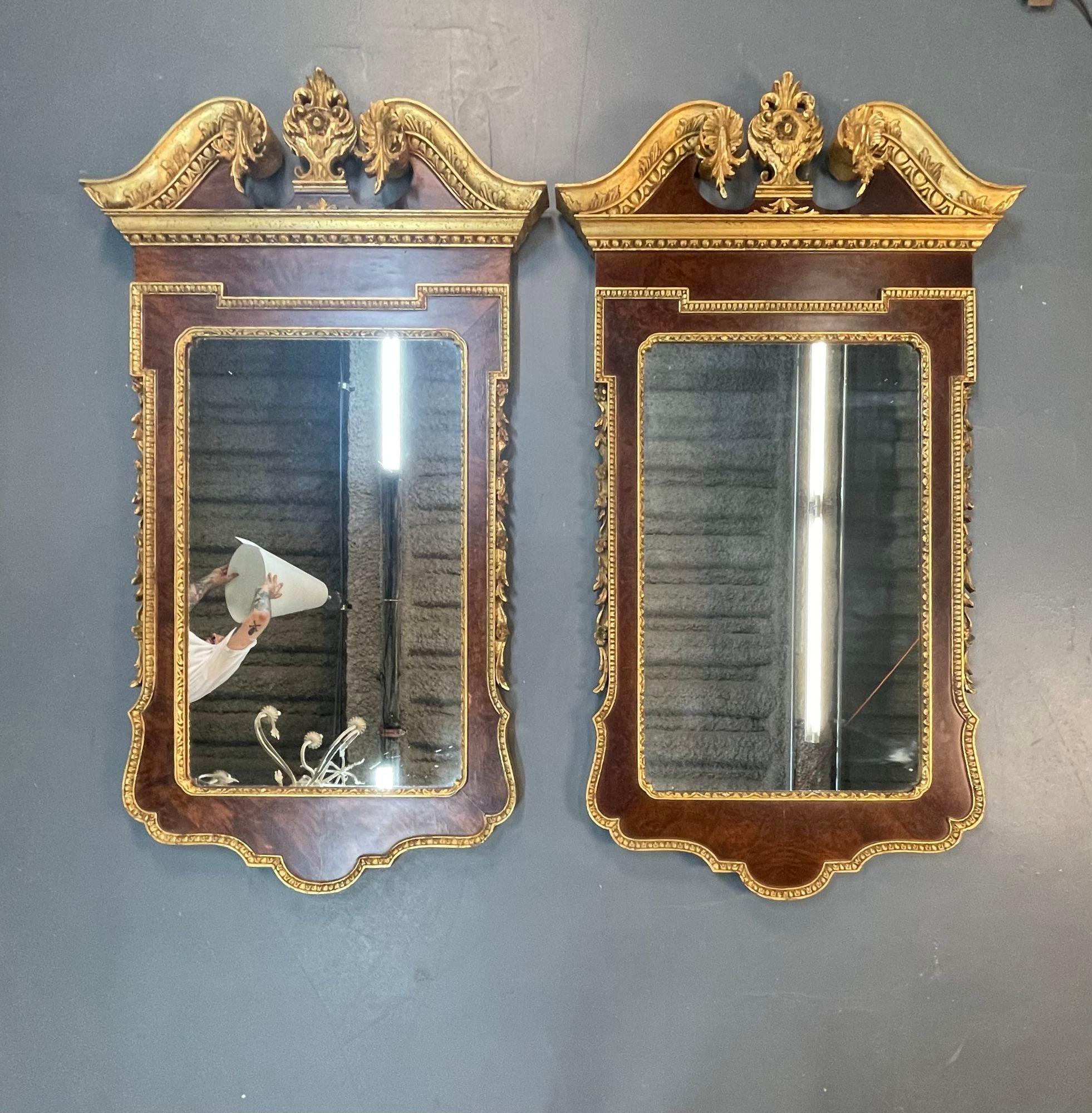 Paar Pfeiler-/Konsolenspiegel im George-II-Stil, Wurzelholz, Nussbaumholz und vergoldet (Ende des 20. Jahrhunderts) im Angebot