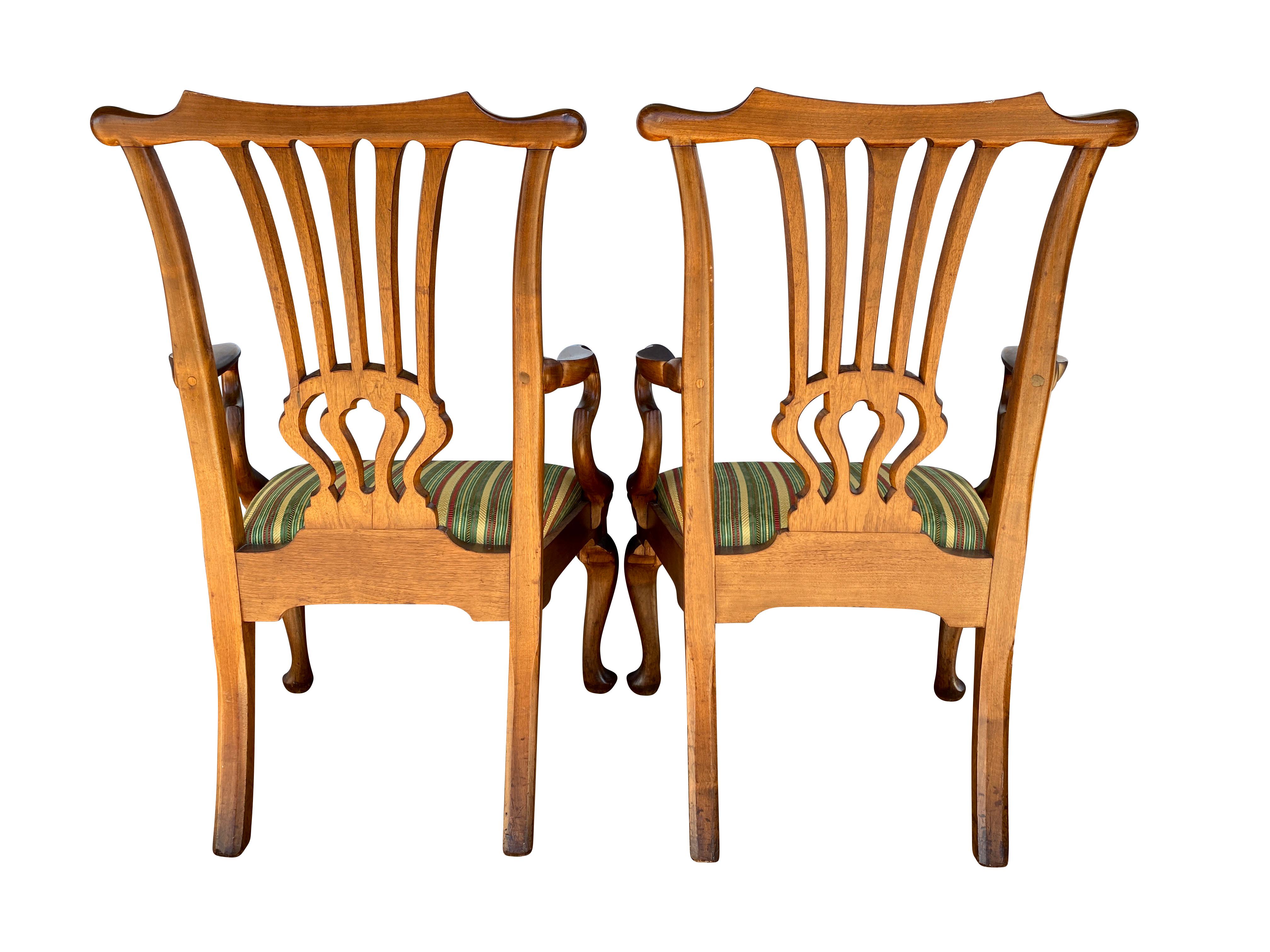 Pair of George II Style Walnut Armchairs In Good Condition In Essex, MA