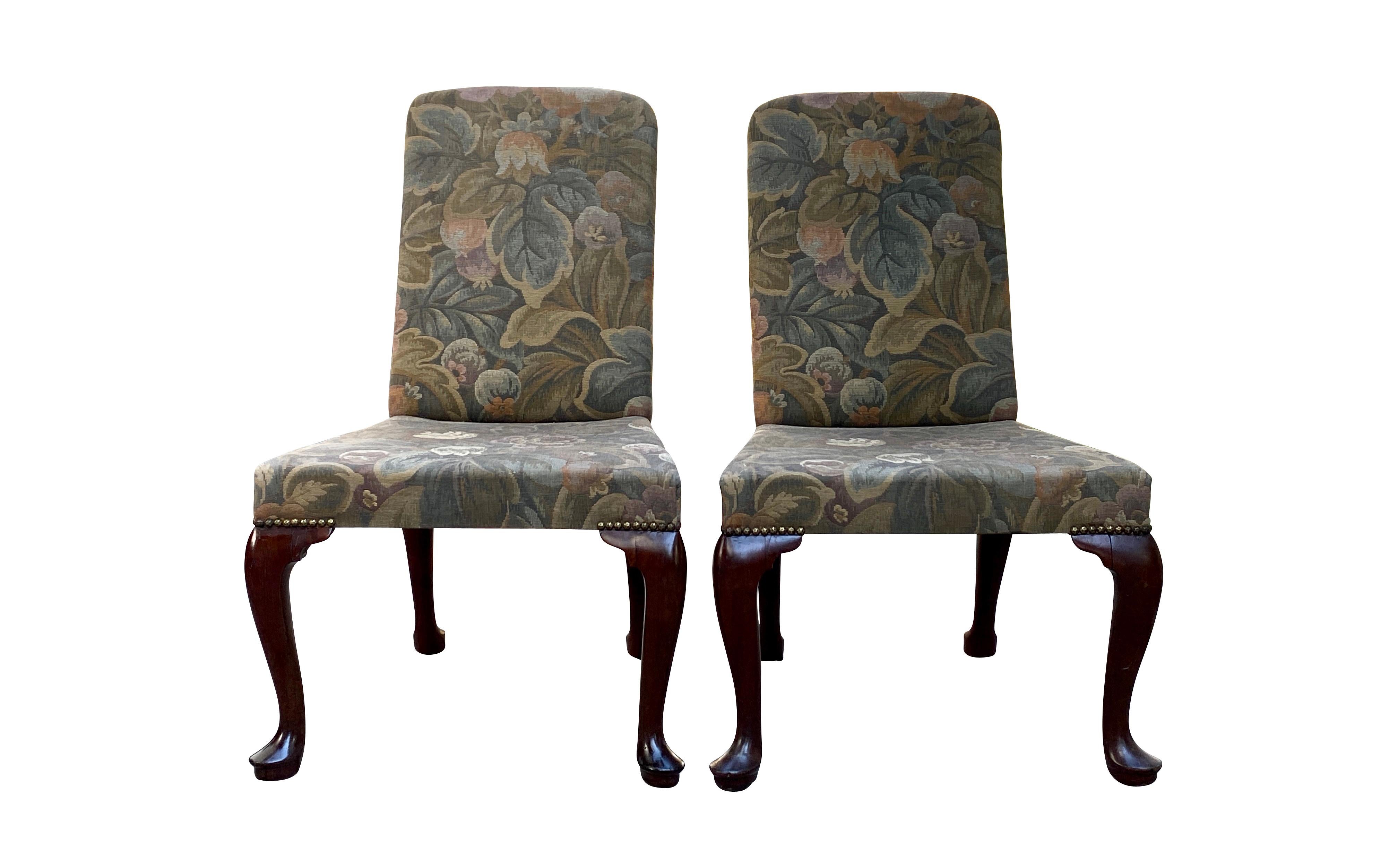 Pair of George II Walnut Side Chairs In Good Condition In Essex, MA