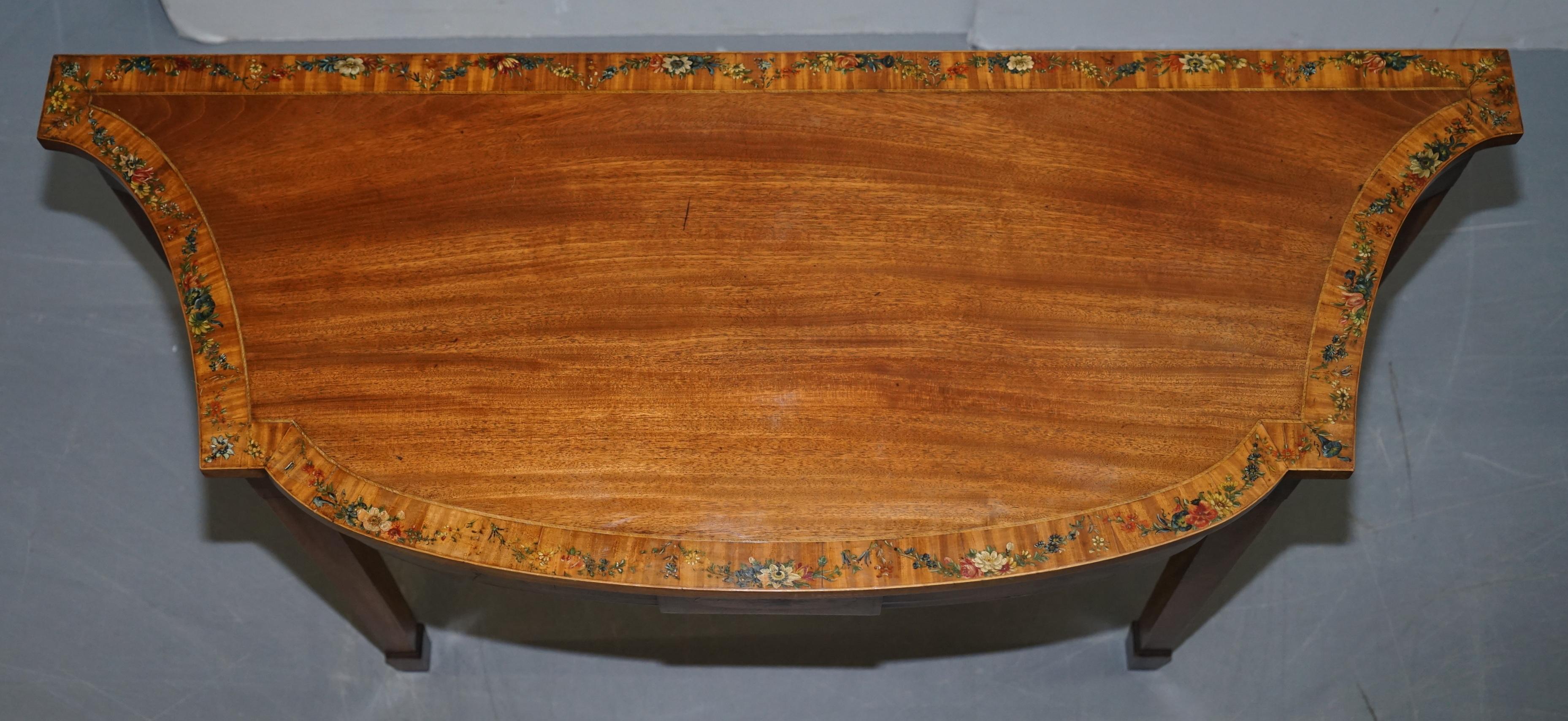 Pair of George III 1780 Satinwood & Tulip Wood Polychrome Painted Console Tables In Good Condition For Sale In West Sussex, Pulborough