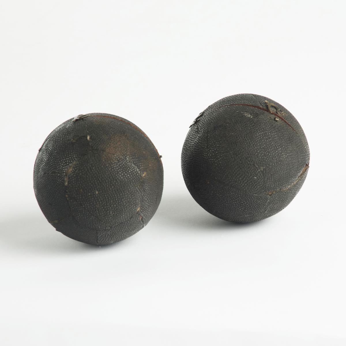 Paire de globes de poche George III de 3 pouces par J & W Cary, un daté de 1791 en vente 5