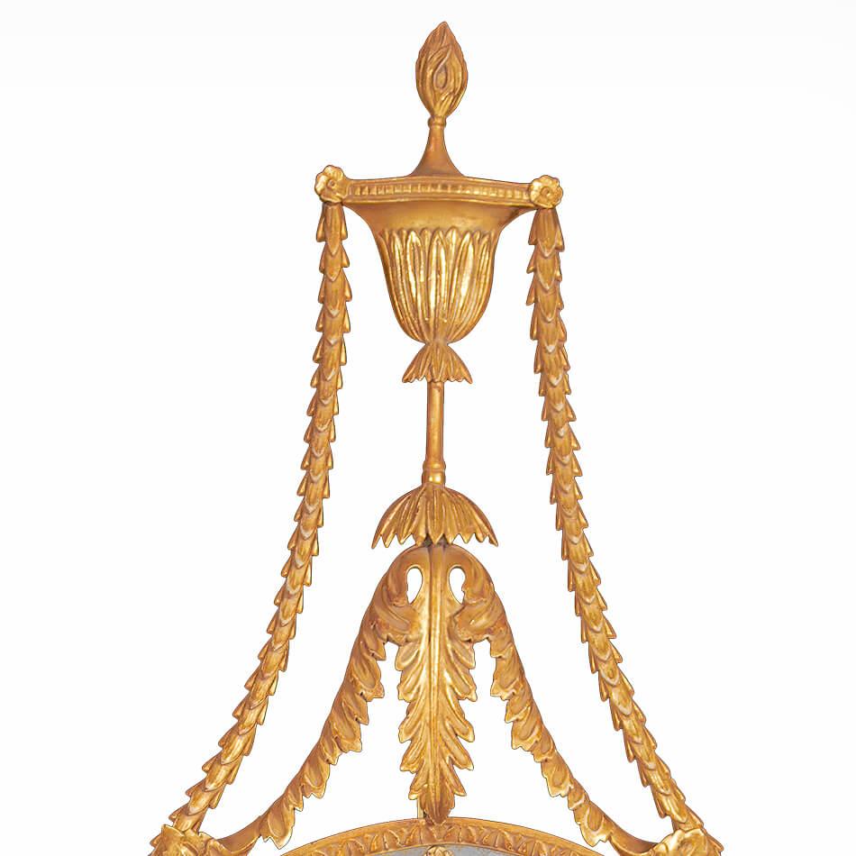 Paar Spiegel aus vergoldetem Holz aus der George-III-Periode (Adamstil) im Angebot
