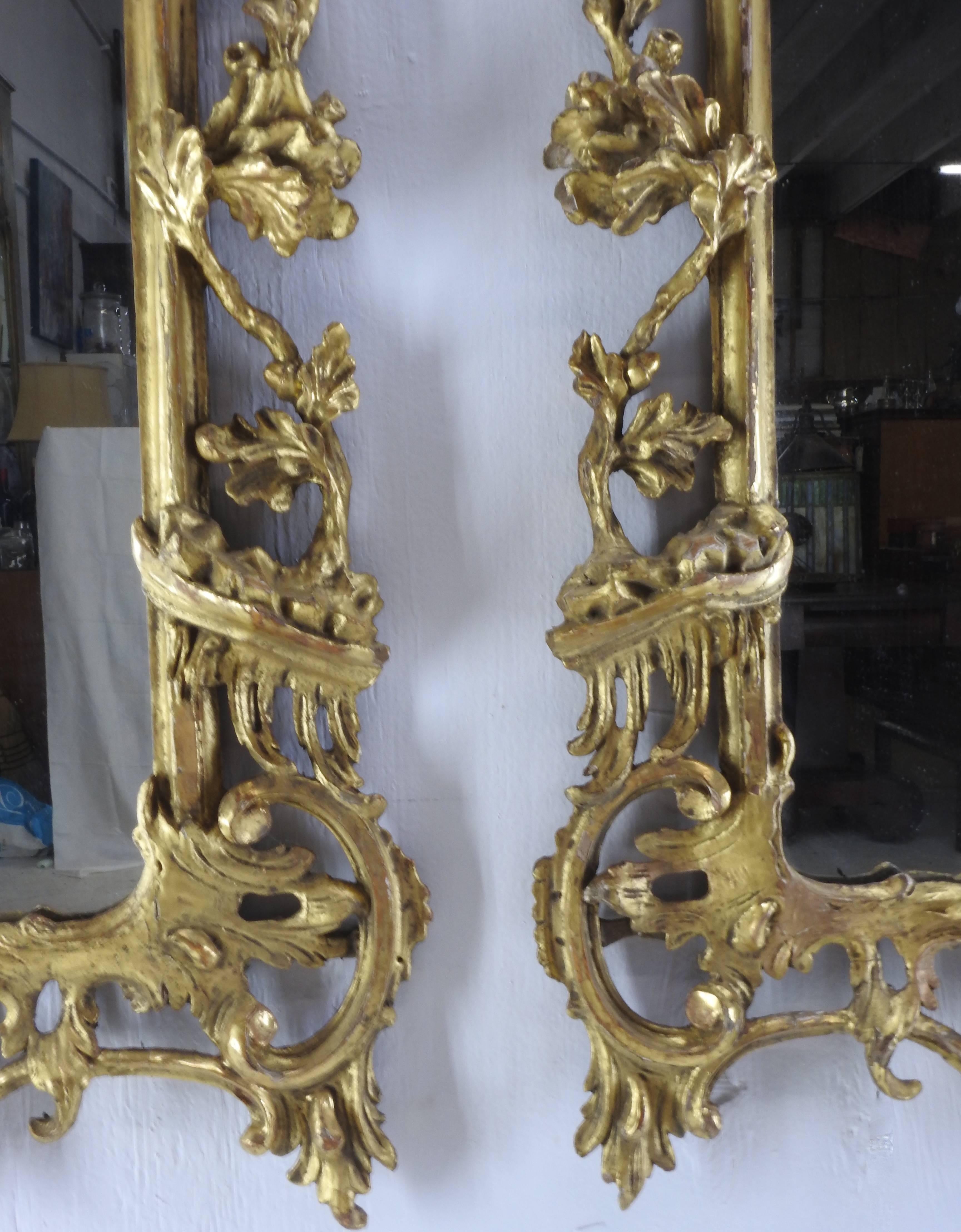 Pair of George III Bright Gilt Mirrors For Sale 2