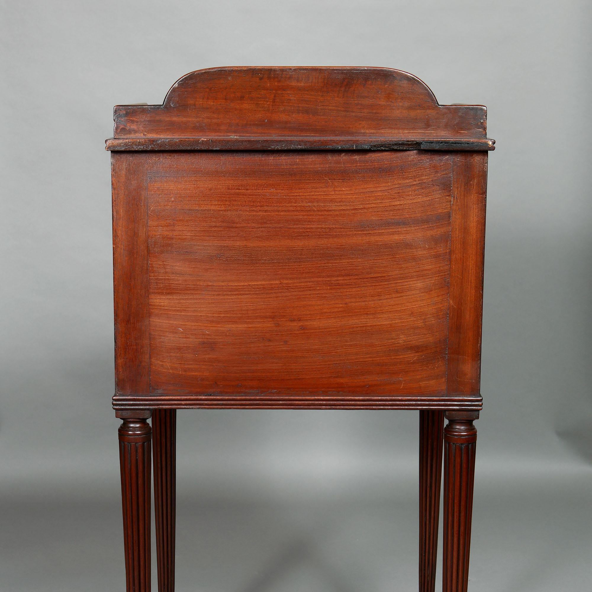 Pair of George III Mahogany Bedside Cabinet Nightstands Manner of Gillows For Sale 5
