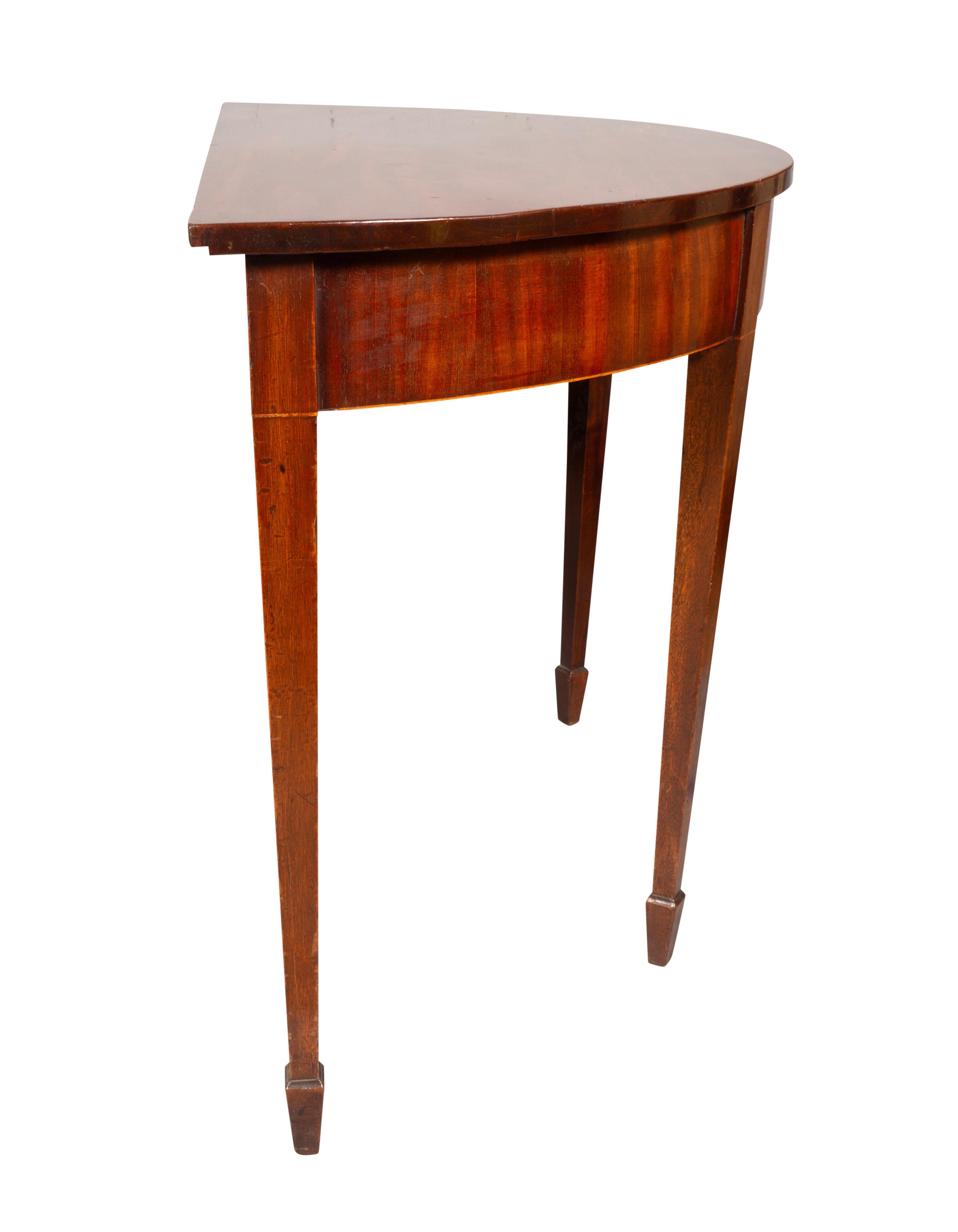 XVIIIe siècle Paire de tables console en acajou George III en vente