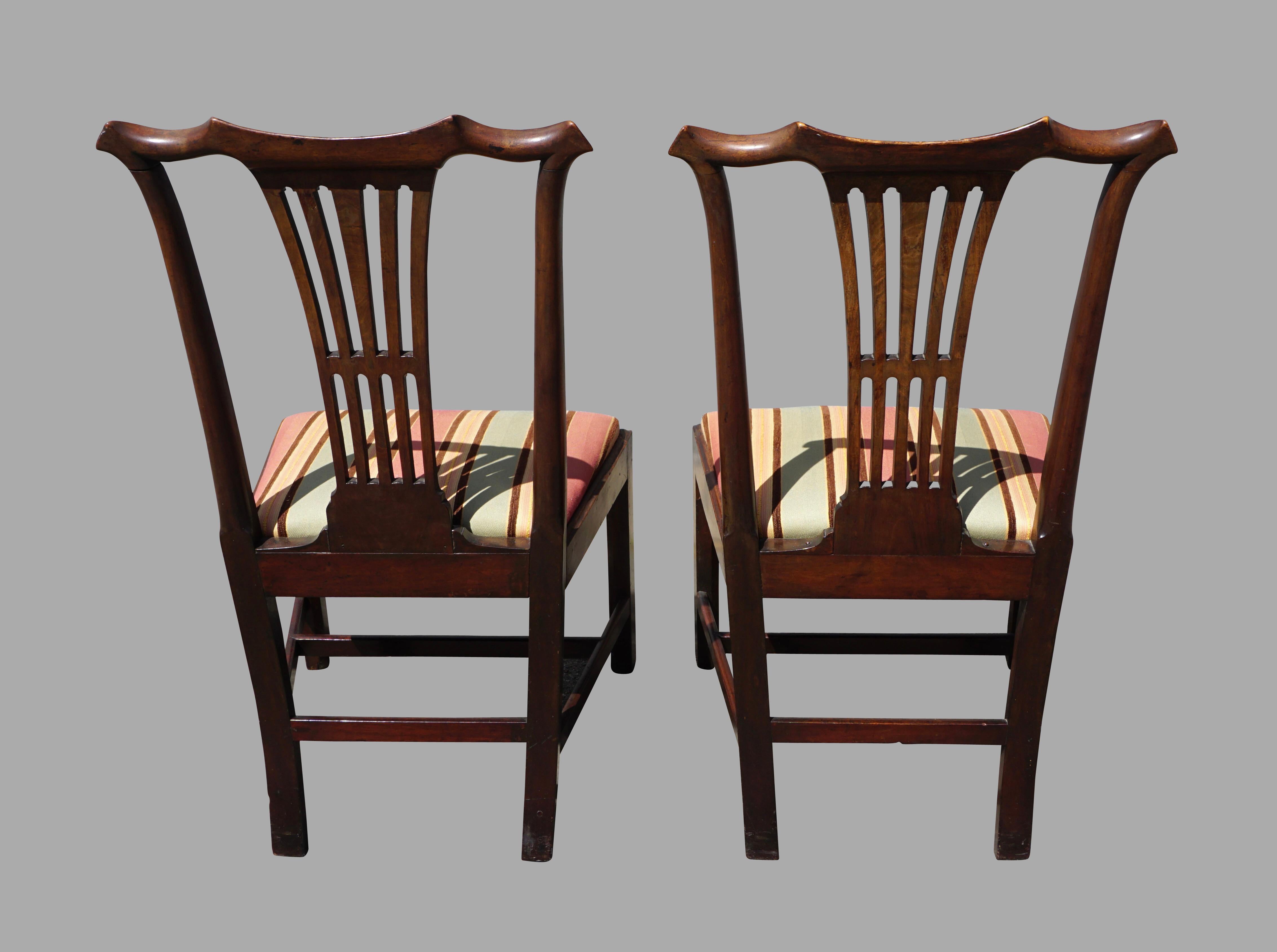 Georgian Pair of George III Mahogany Side Chairs with Well-Carved Crestrails For Sale