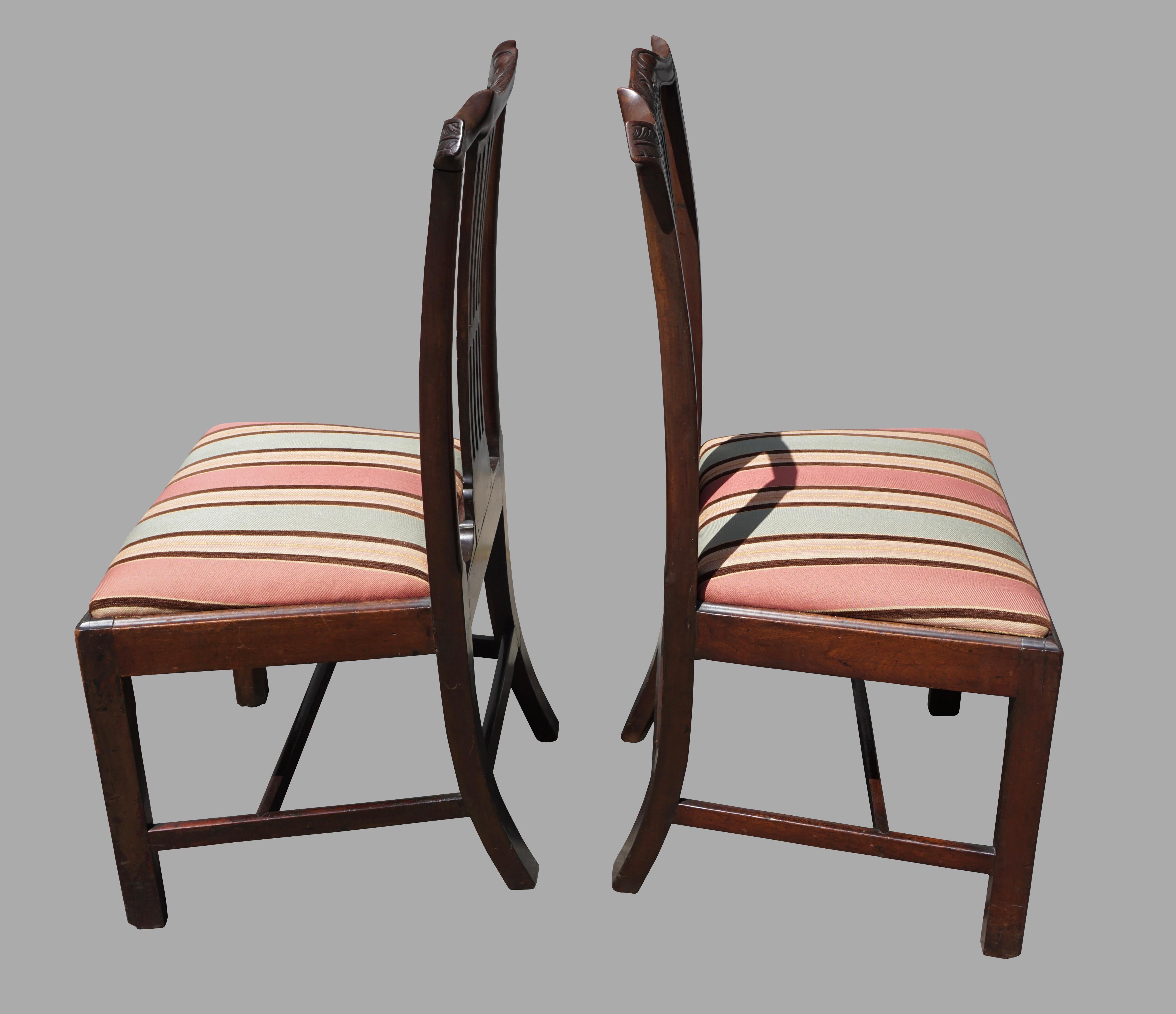 English Pair of George III Mahogany Side Chairs with Well-Carved Crestrails For Sale