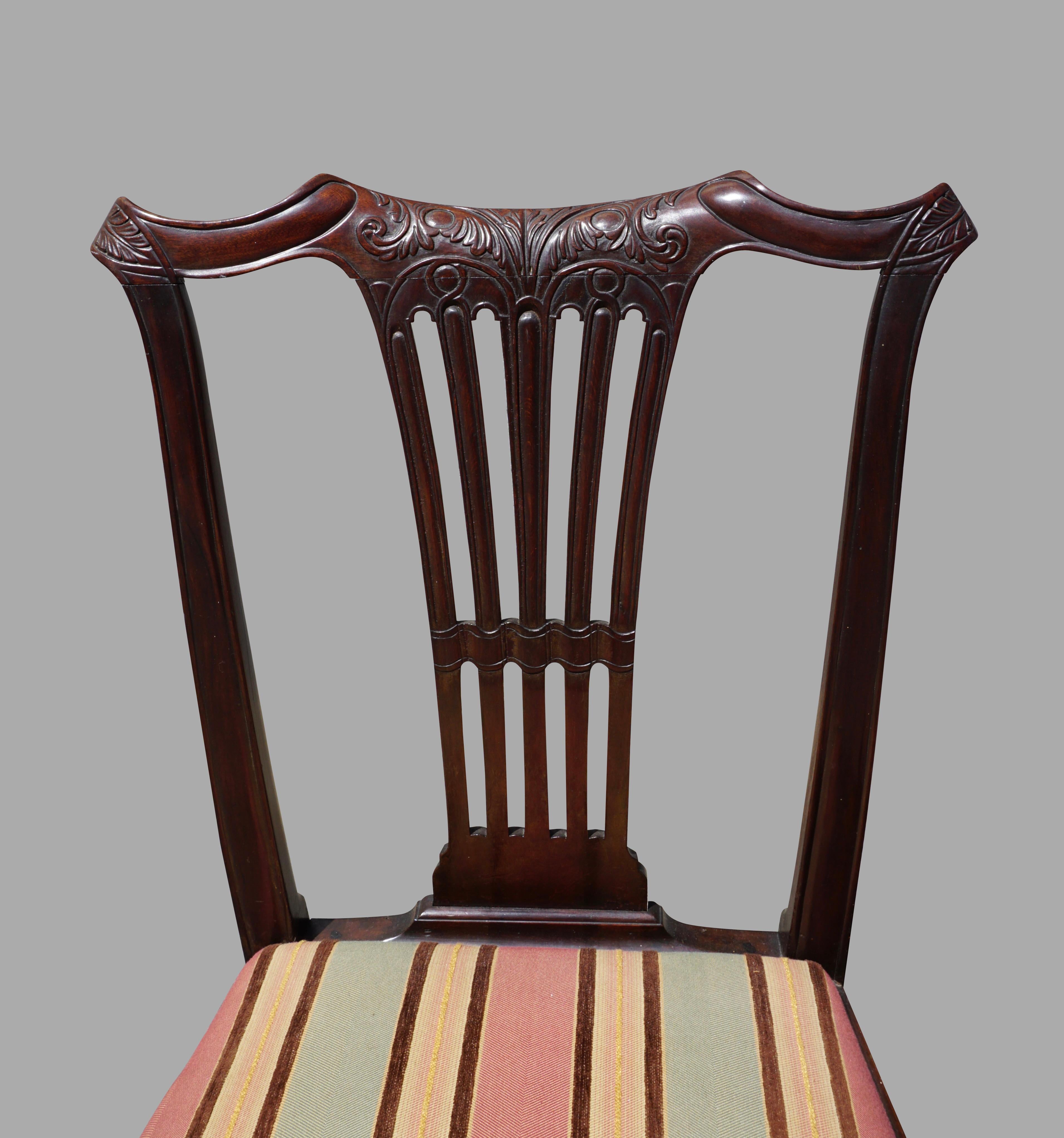 Pair of George III Mahogany Side Chairs with Well-Carved Crestrails In Good Condition For Sale In San Francisco, CA