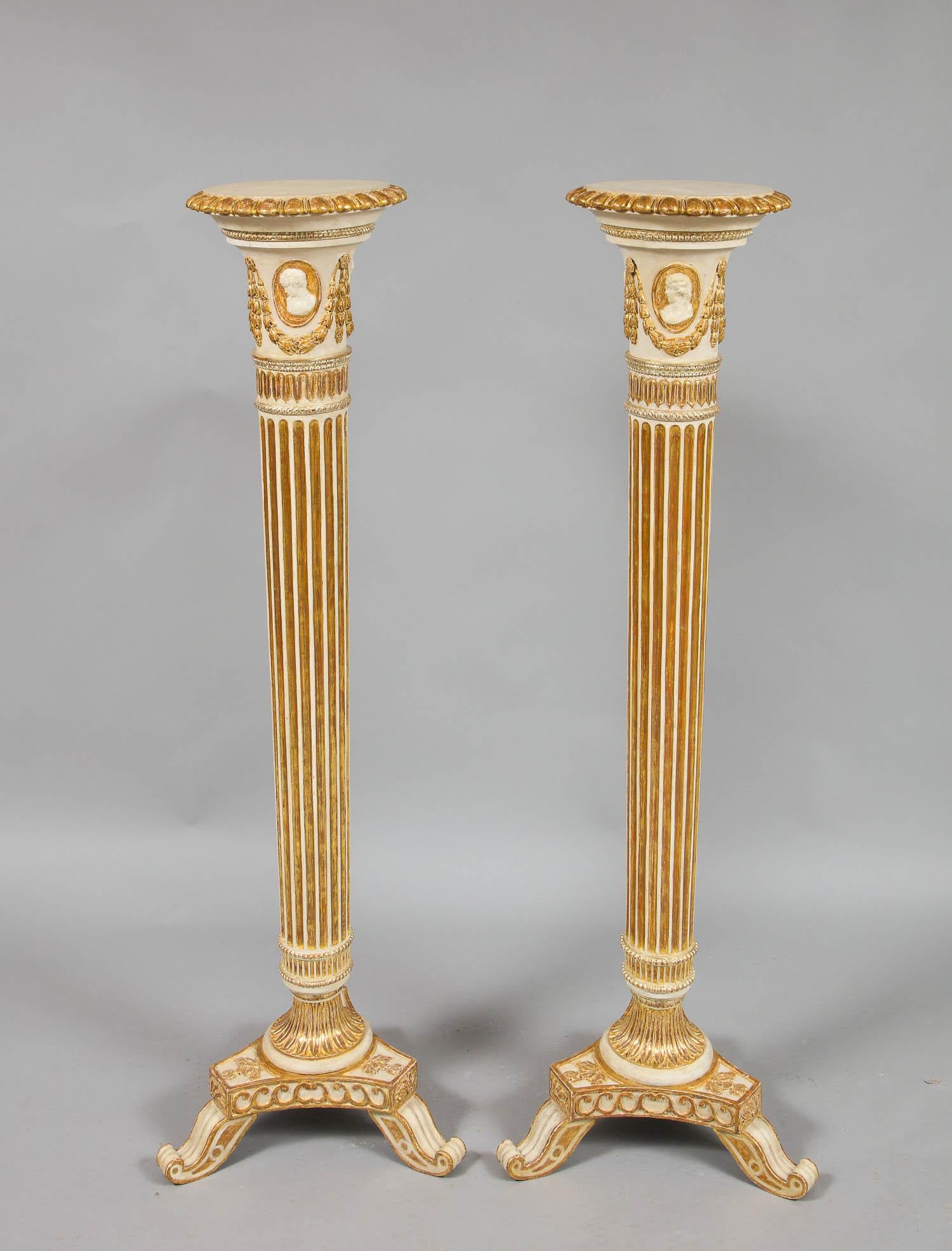 Pair of George III Painted and Giltwood Pedestals For Sale 5