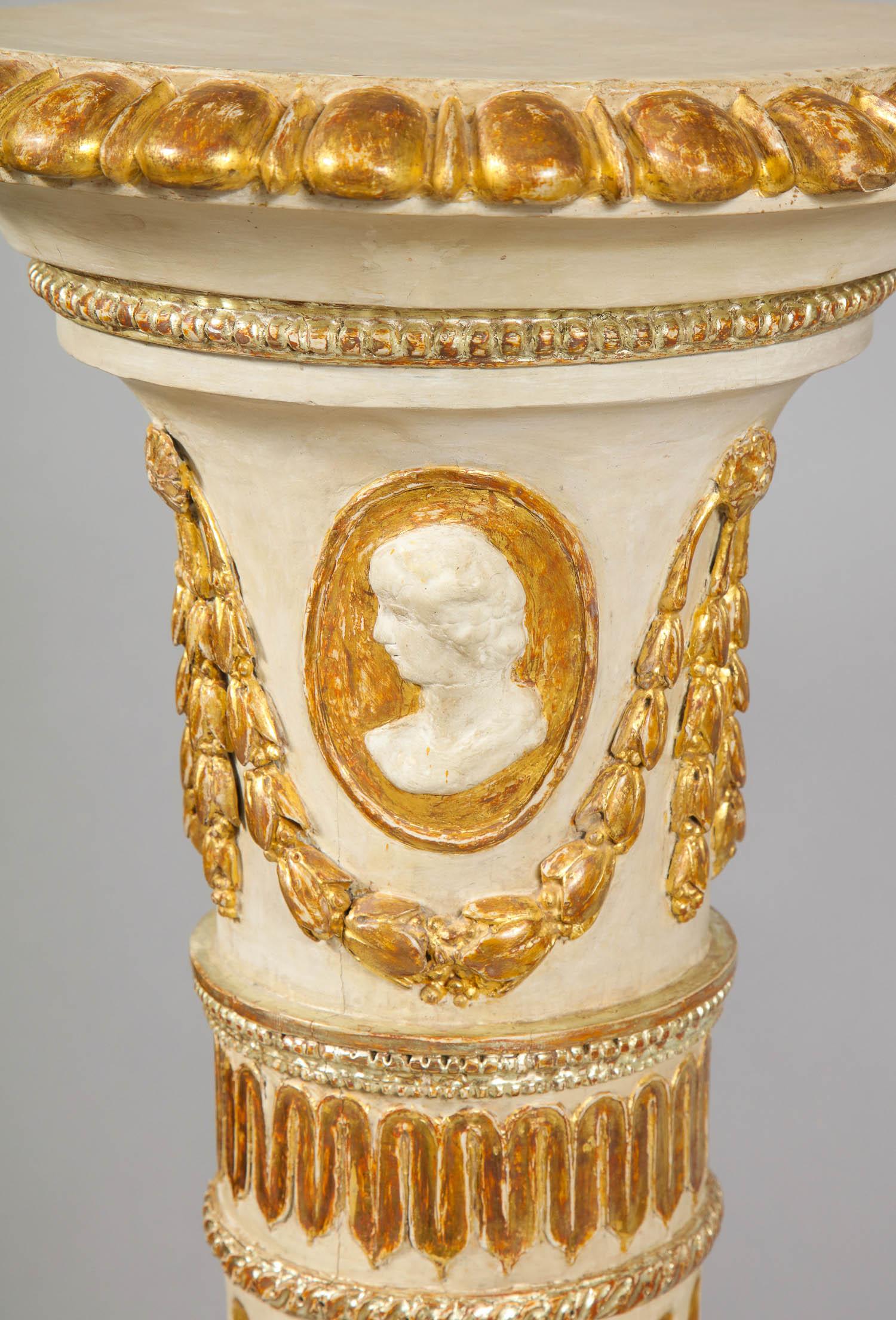 Pair of George III Painted and Giltwood Pedestals For Sale 10