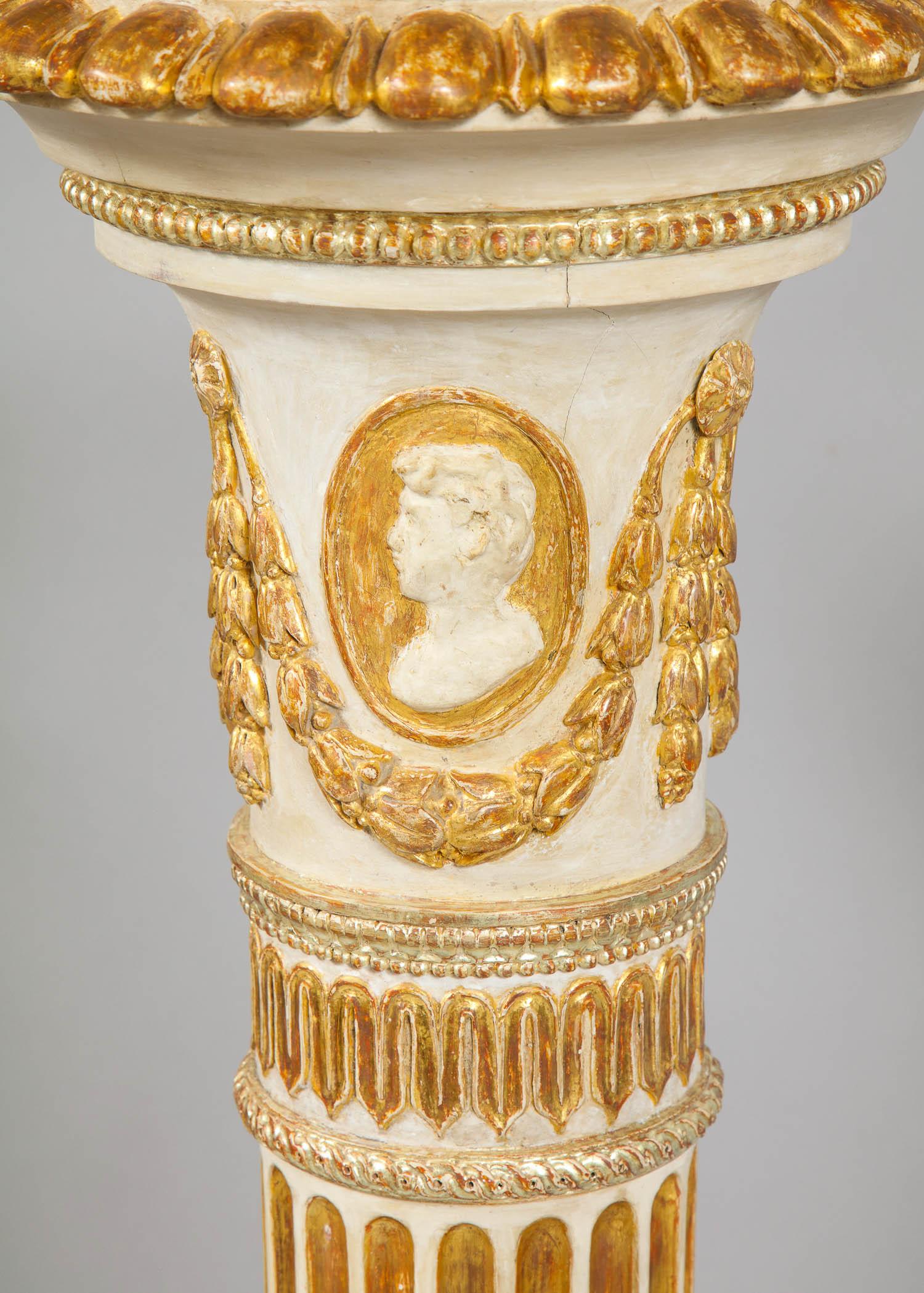 Pair of George III Painted and Giltwood Pedestals For Sale 11