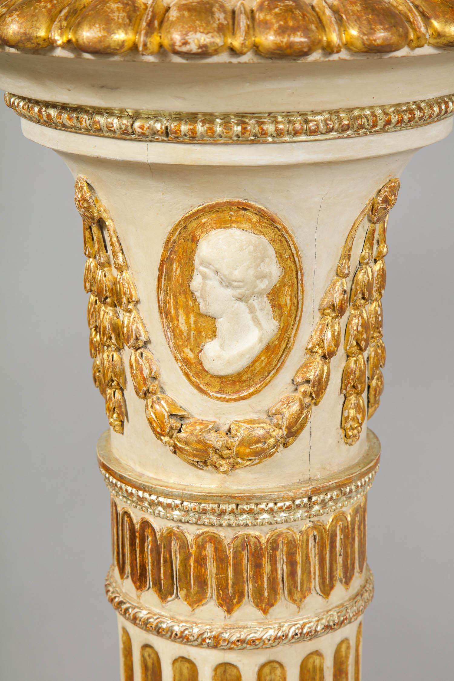 Pair of George III Painted and Giltwood Pedestals For Sale 12
