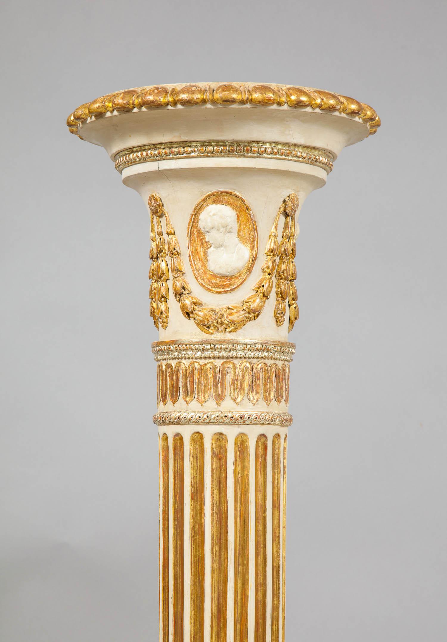 Pair of George III Painted and Giltwood Pedestals In Good Condition For Sale In Greenwich, CT