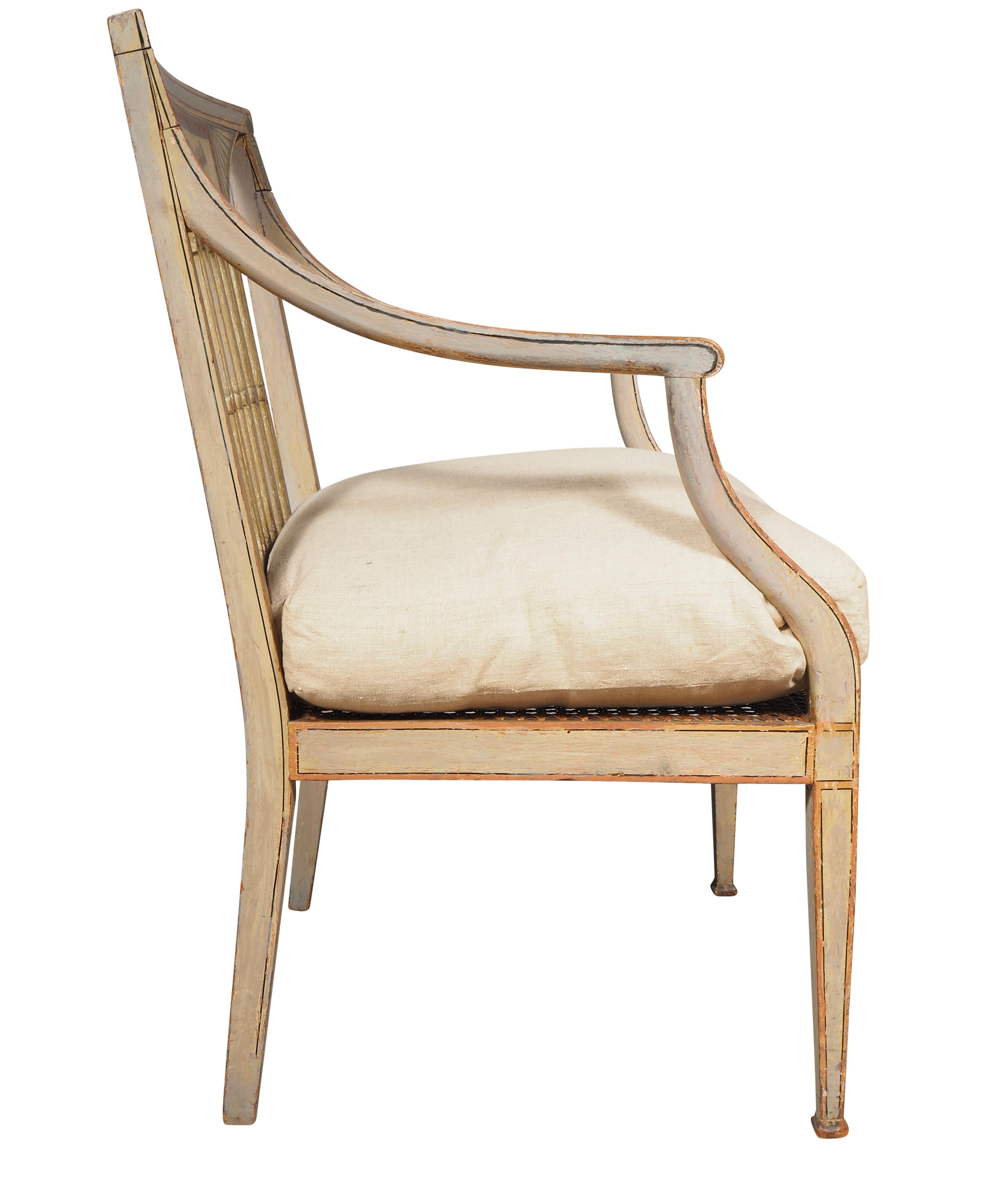Paire de fauteuils peints George III Bon état - En vente à Essex, MA