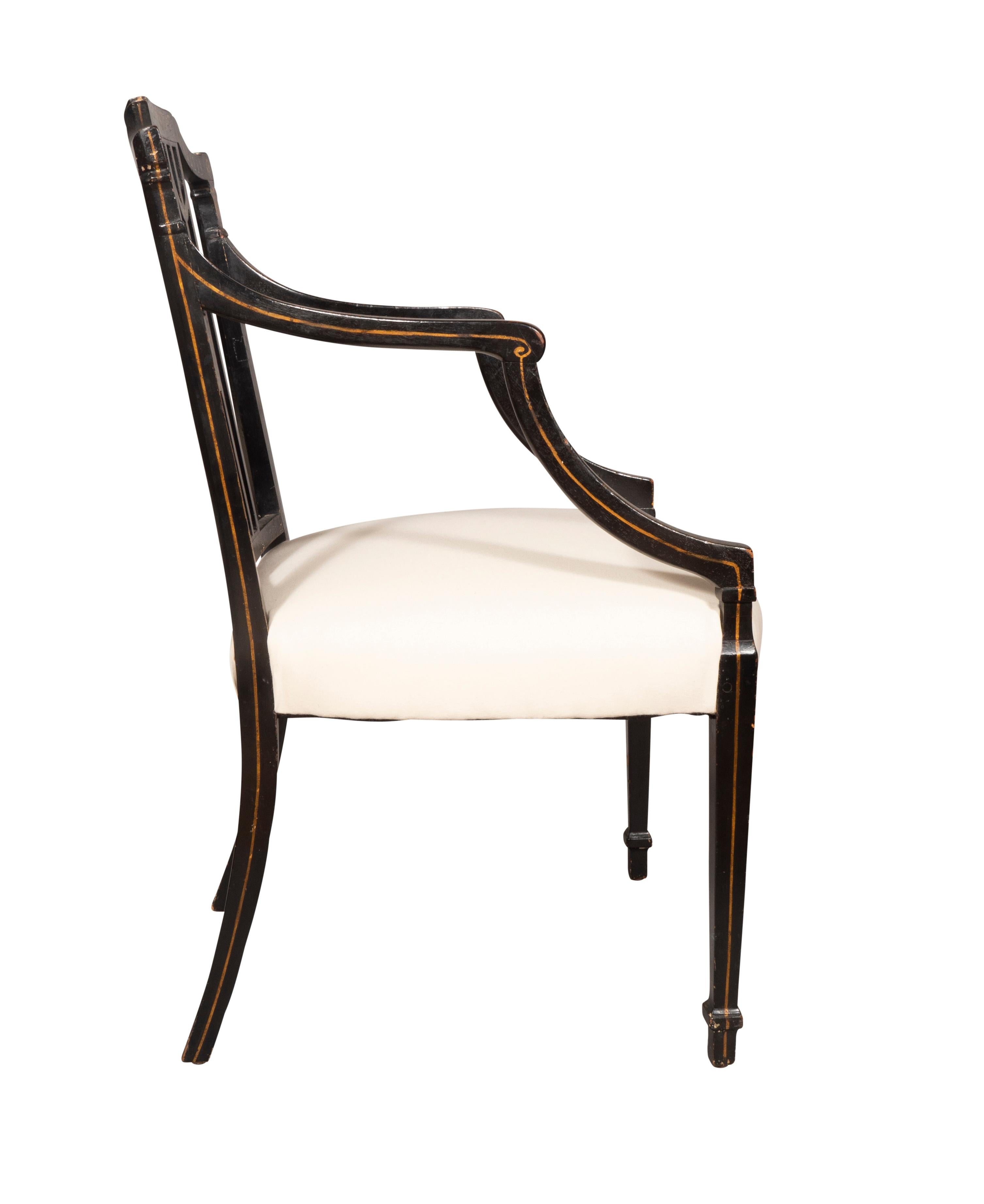 Fin du XVIIIe siècle Paire de fauteuils peints George III en vente