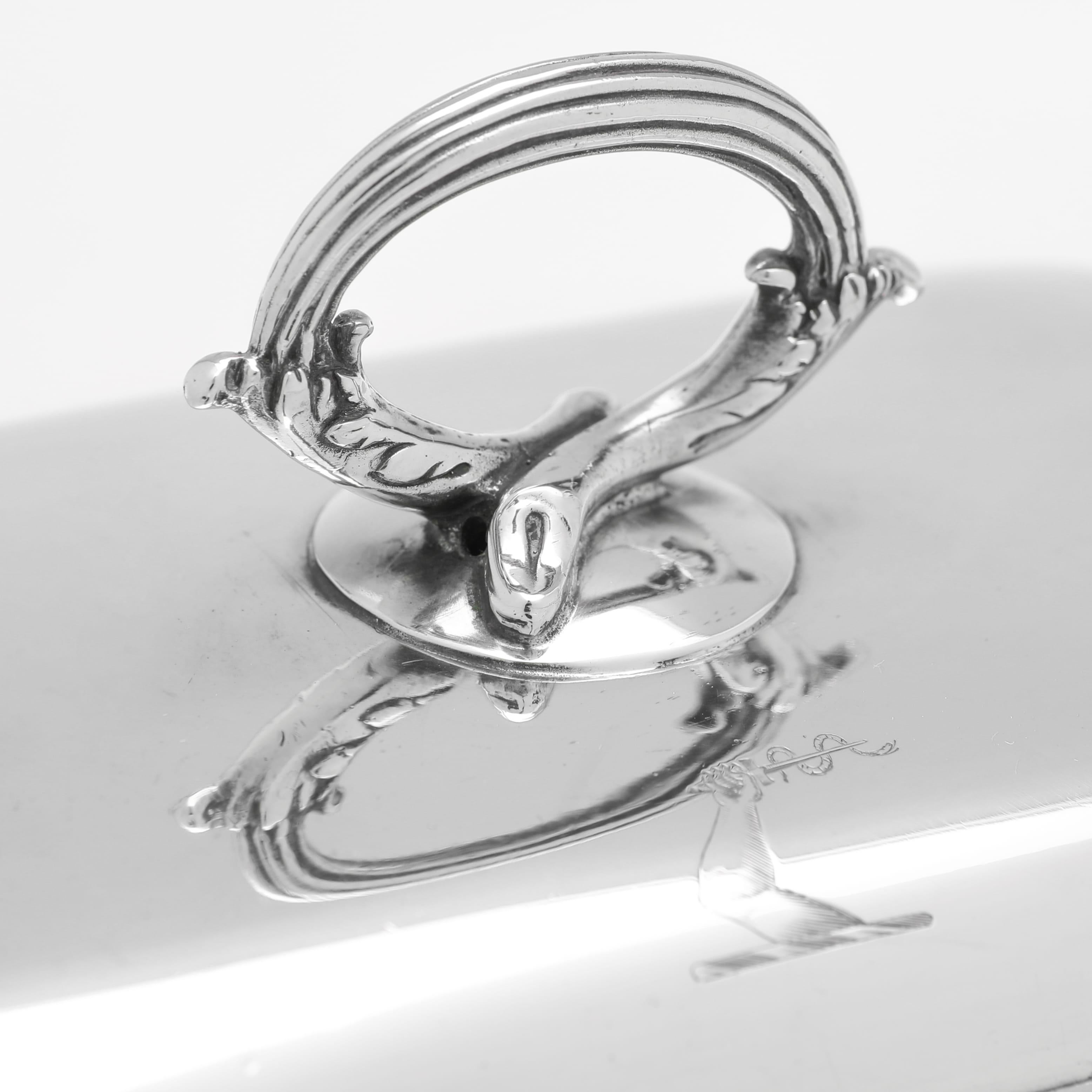 Argent sterling Paire de soupières à sauce en argent massif d'époque George III, fabriquées en 1801 en vente