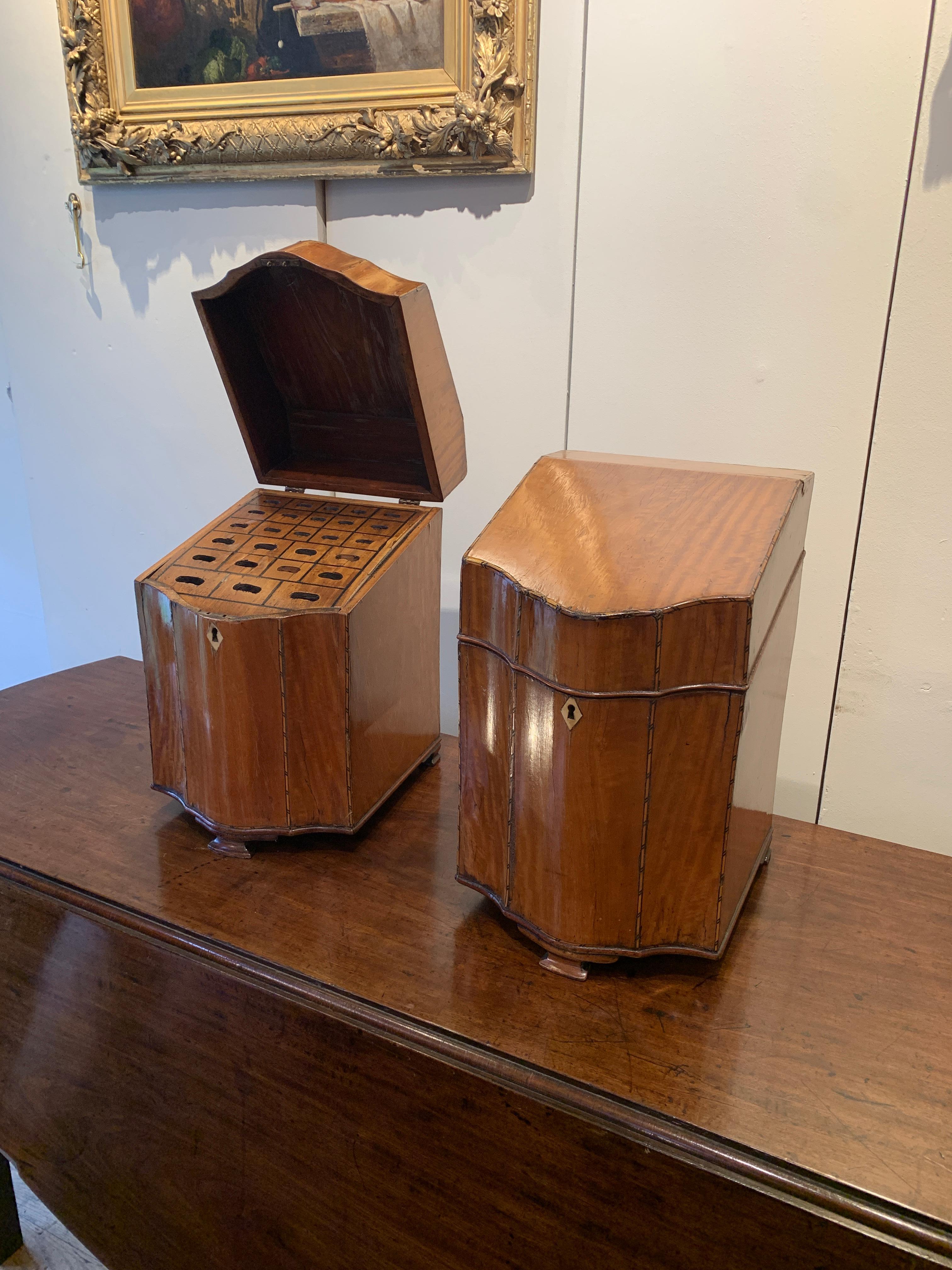 Pair of George III Satinwood Knife Boxes, with Boxwood Stringing In Good Condition In Lincoln, GB