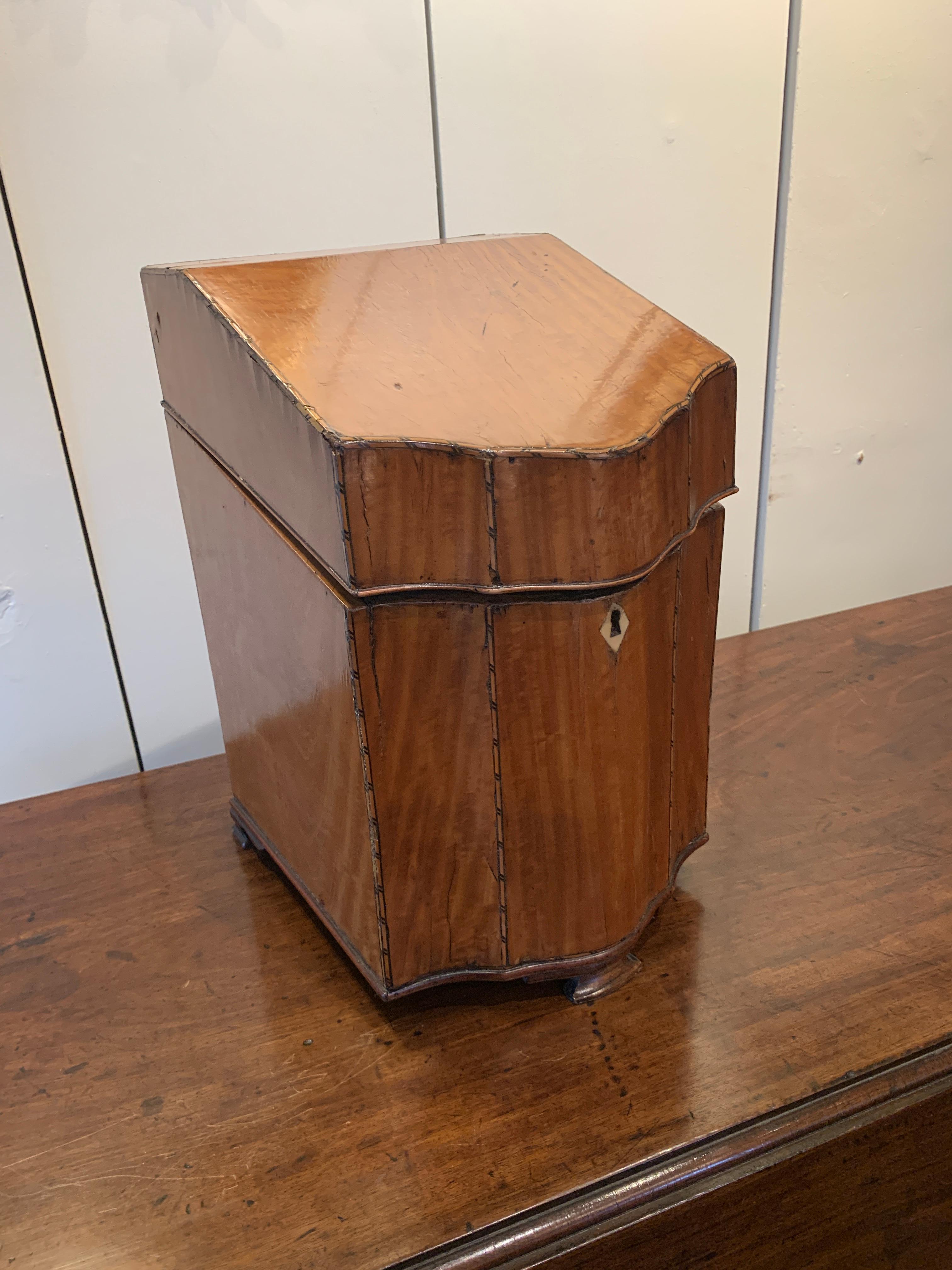 Pair of George III Satinwood Knife Boxes, with Boxwood Stringing 1