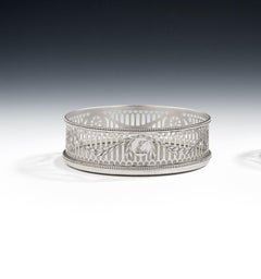 Paar silberne Weinuntersetzer mit Sockel aus der George-III-Periode von William Plummer, 1776