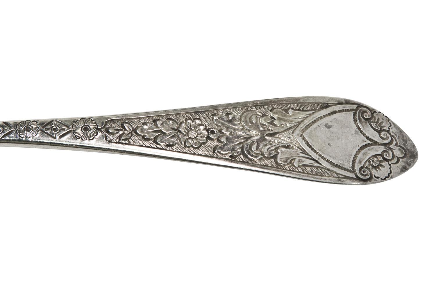 Pair of George III Silver Berry Spoons, Edinburgh, 1792 In Good Condition For Sale In Salisbury, GB