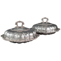 Pair of George III Silver Entreé Dishes, Joseph Angell i, London, 1818