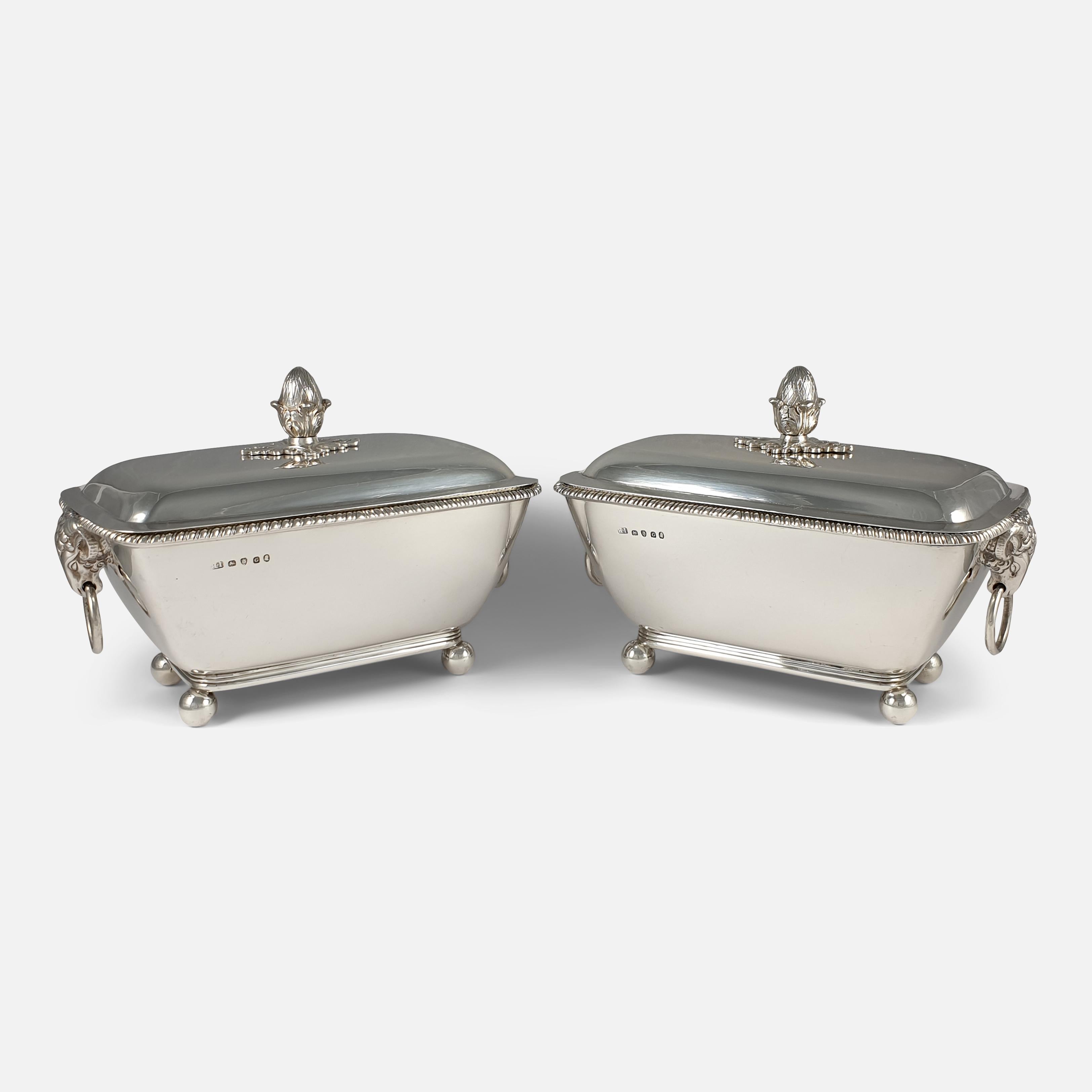 Pair of George III Silver Sauce Tureens and Covers, John Robins, London, 1802 For Sale 4