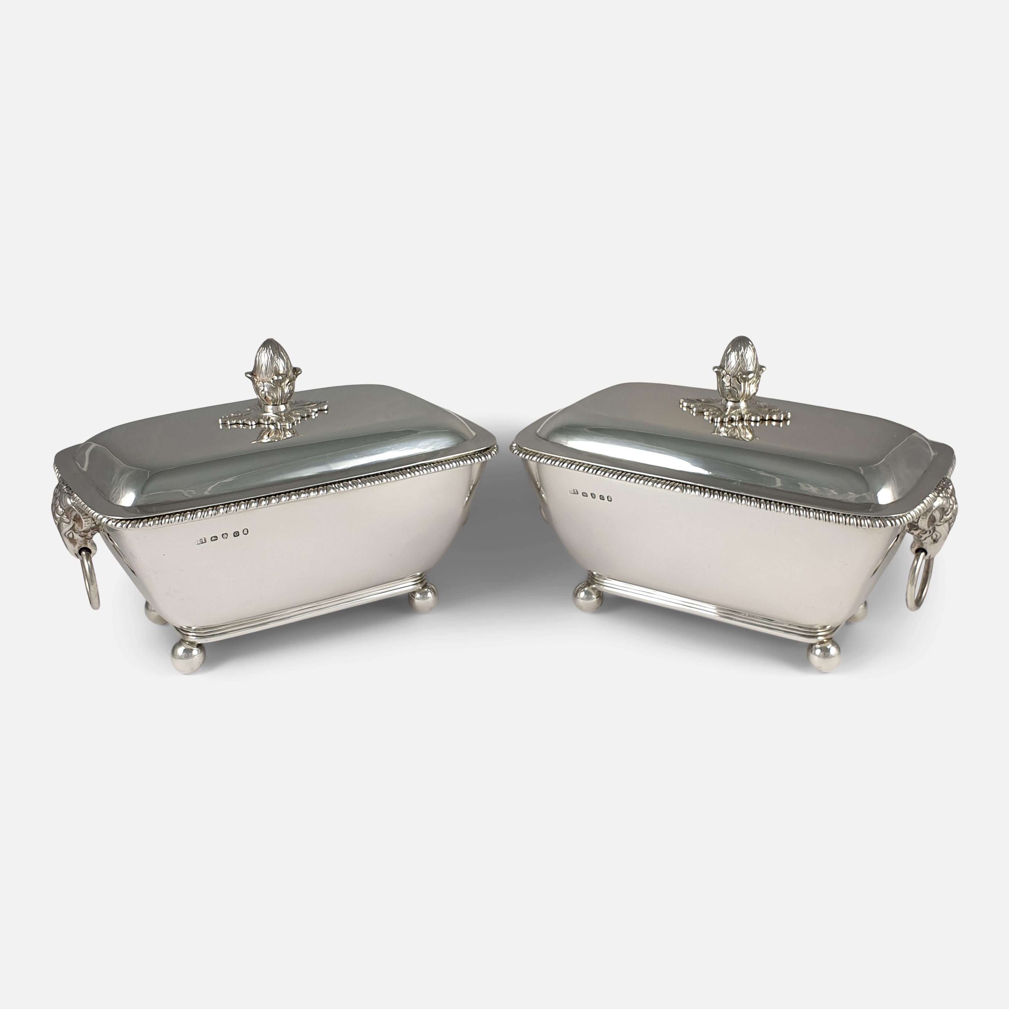 Pair of George III Silver Sauce Tureens and Covers, John Robins, London, 1802 For Sale 3