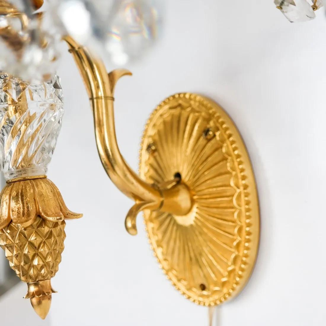 Pair of George III Style Cut Crystal and Ormolu Wall Sconces For Sale 4