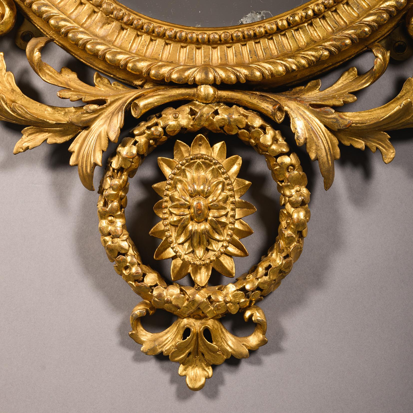 Composizione Coppia di specchi in legno dorato e composizione in stile Giorgio III in vendita