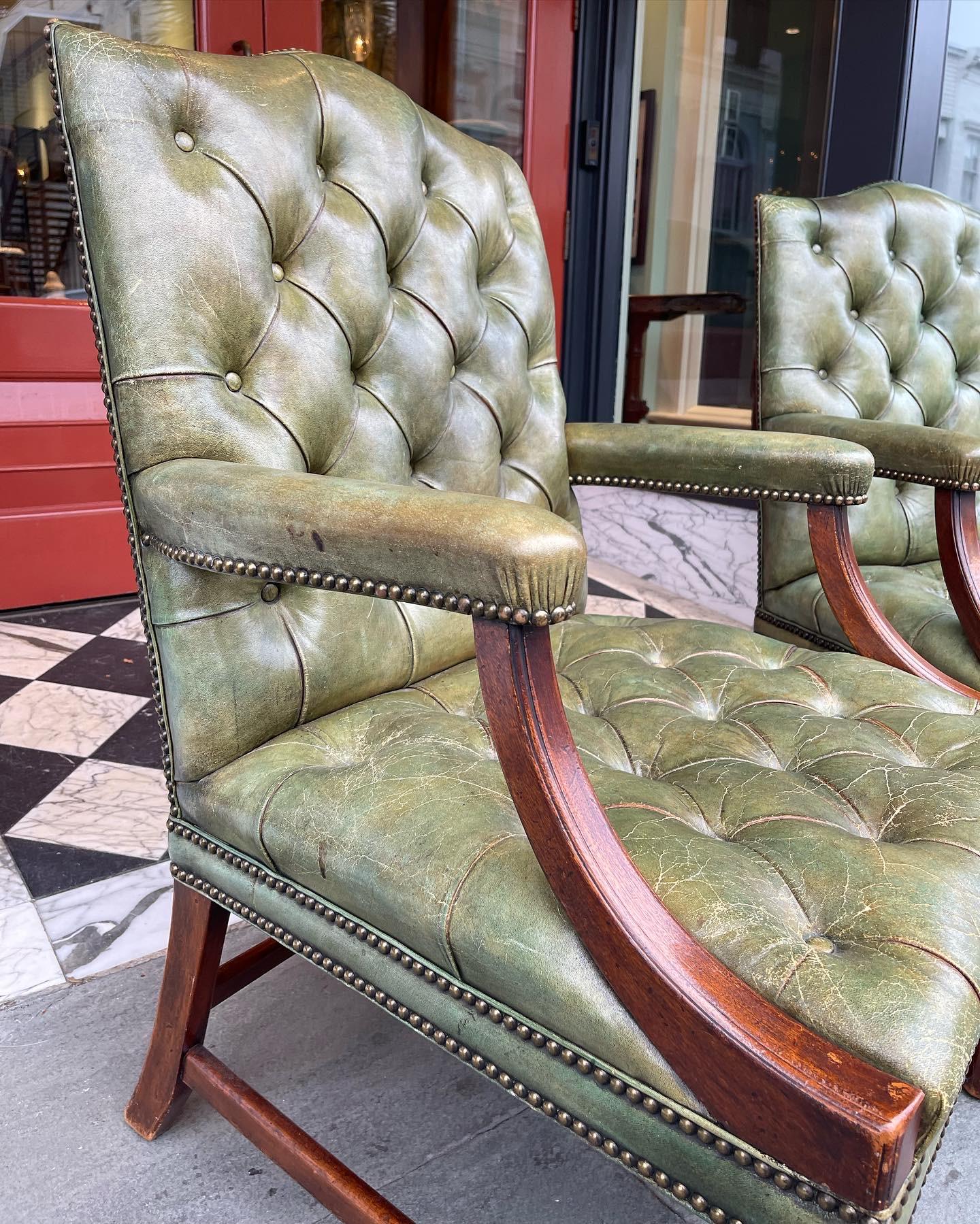 20th Century Pair of George III Style Mahogany Armchairs in Green Tufted Leather