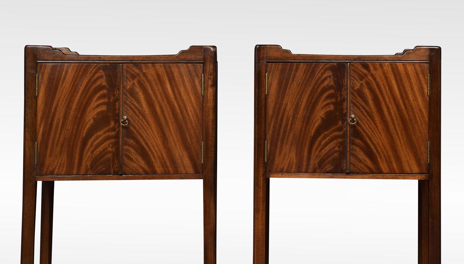 Pair of George III Style Mahogany Bedside Cupboards In Good Condition In Cheshire, GB