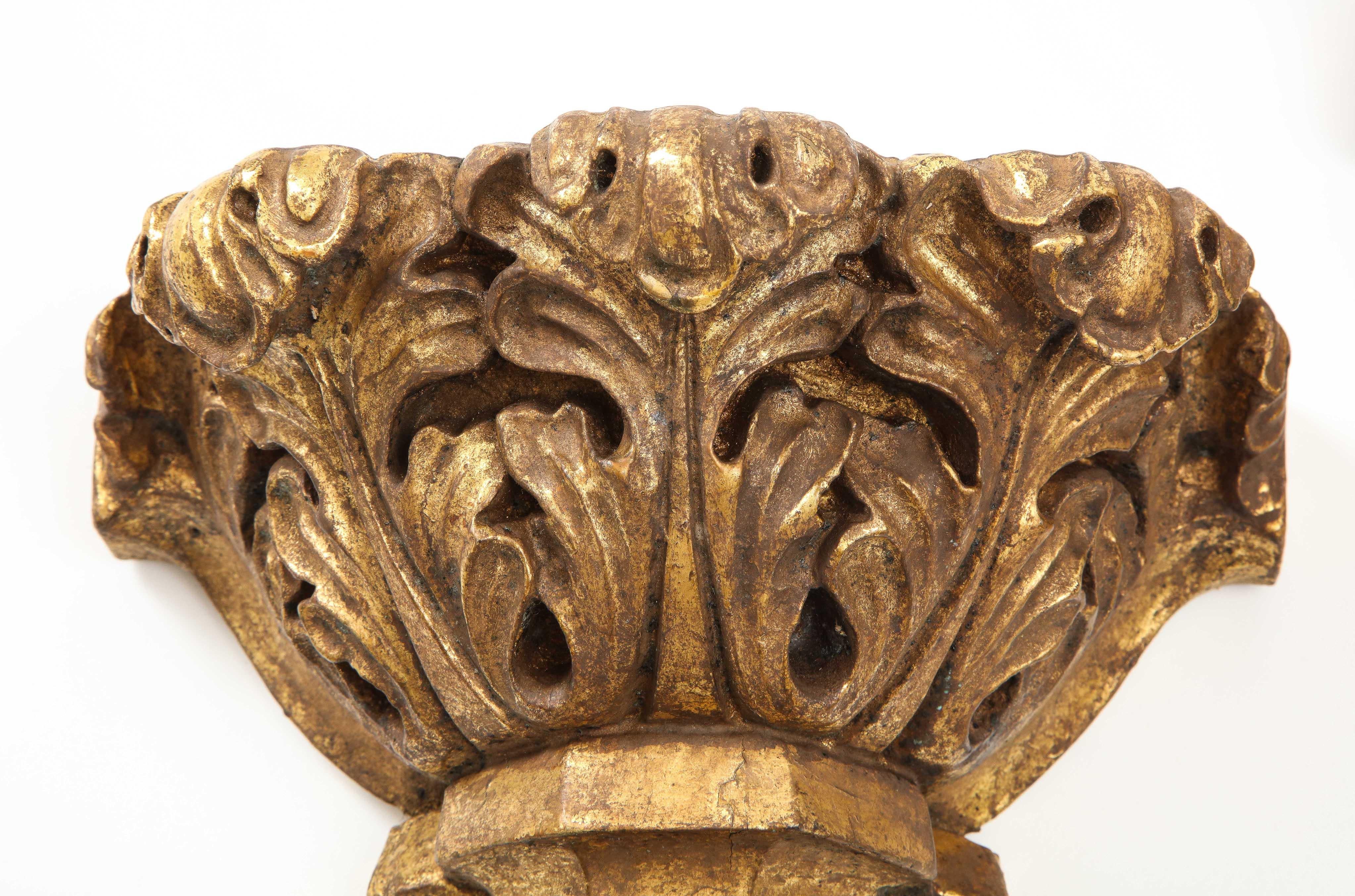 Regency Paire de supports muraux en acajou doré de style George IV en vente